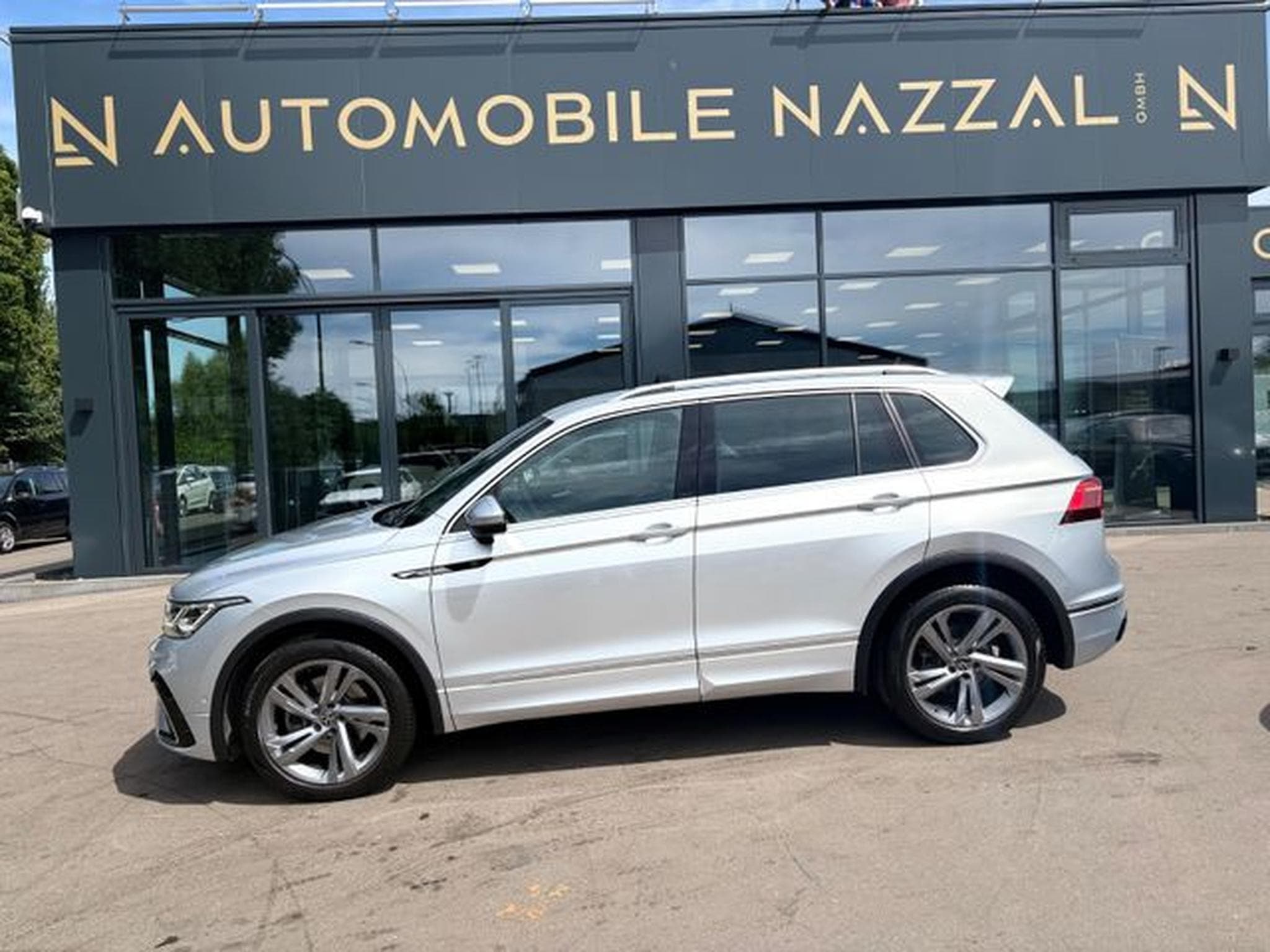 VW Tiguan TIGUAN R-LINE 4MOTION *AUT*LED*KAM*SHZ*LEDER* (2021) - Foto 11