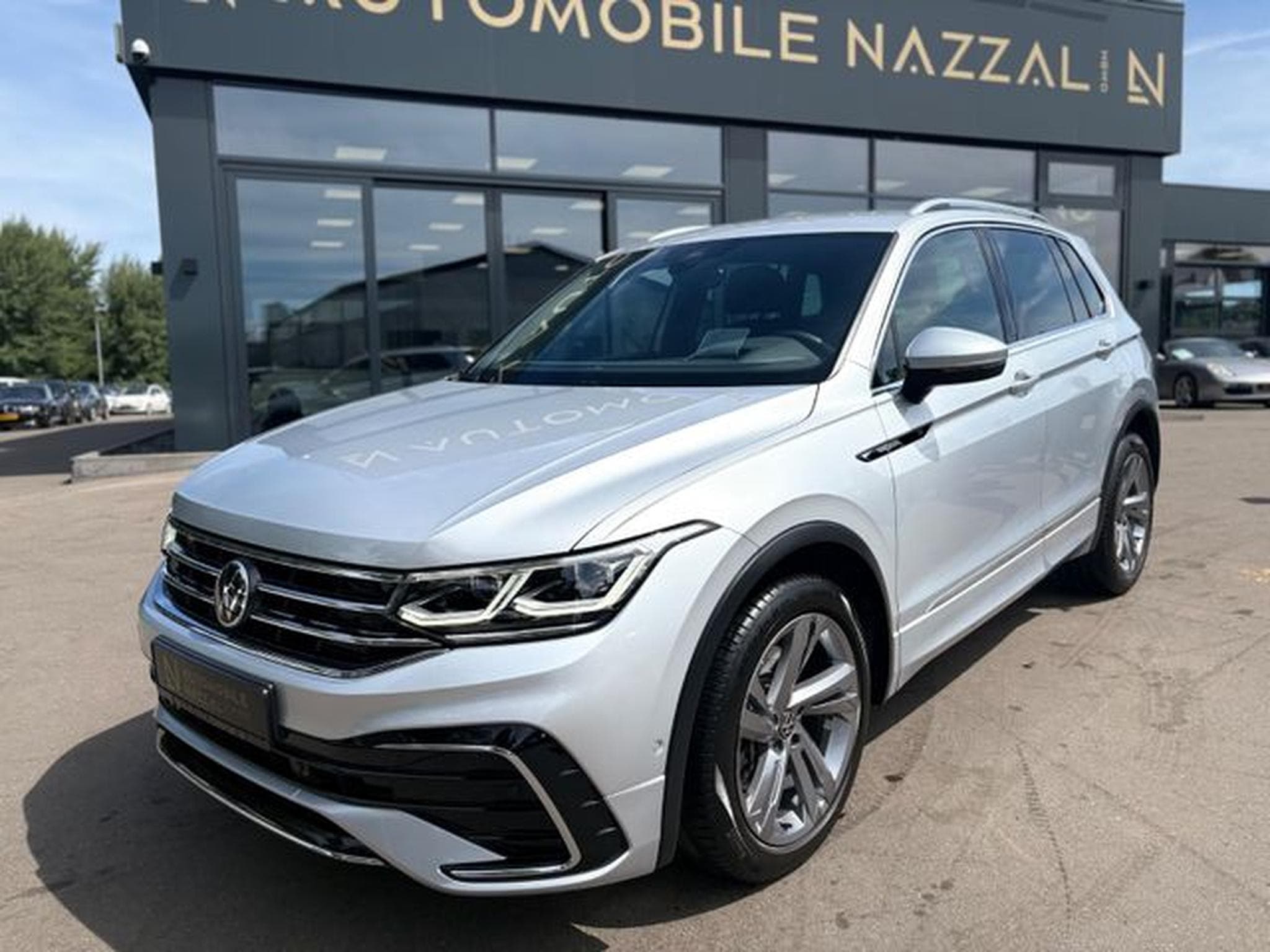 VW Tiguan TIGUAN R-LINE 4MOTION *AUT*LED*KAM*SHZ*LEDER* (2021) - Foto 2