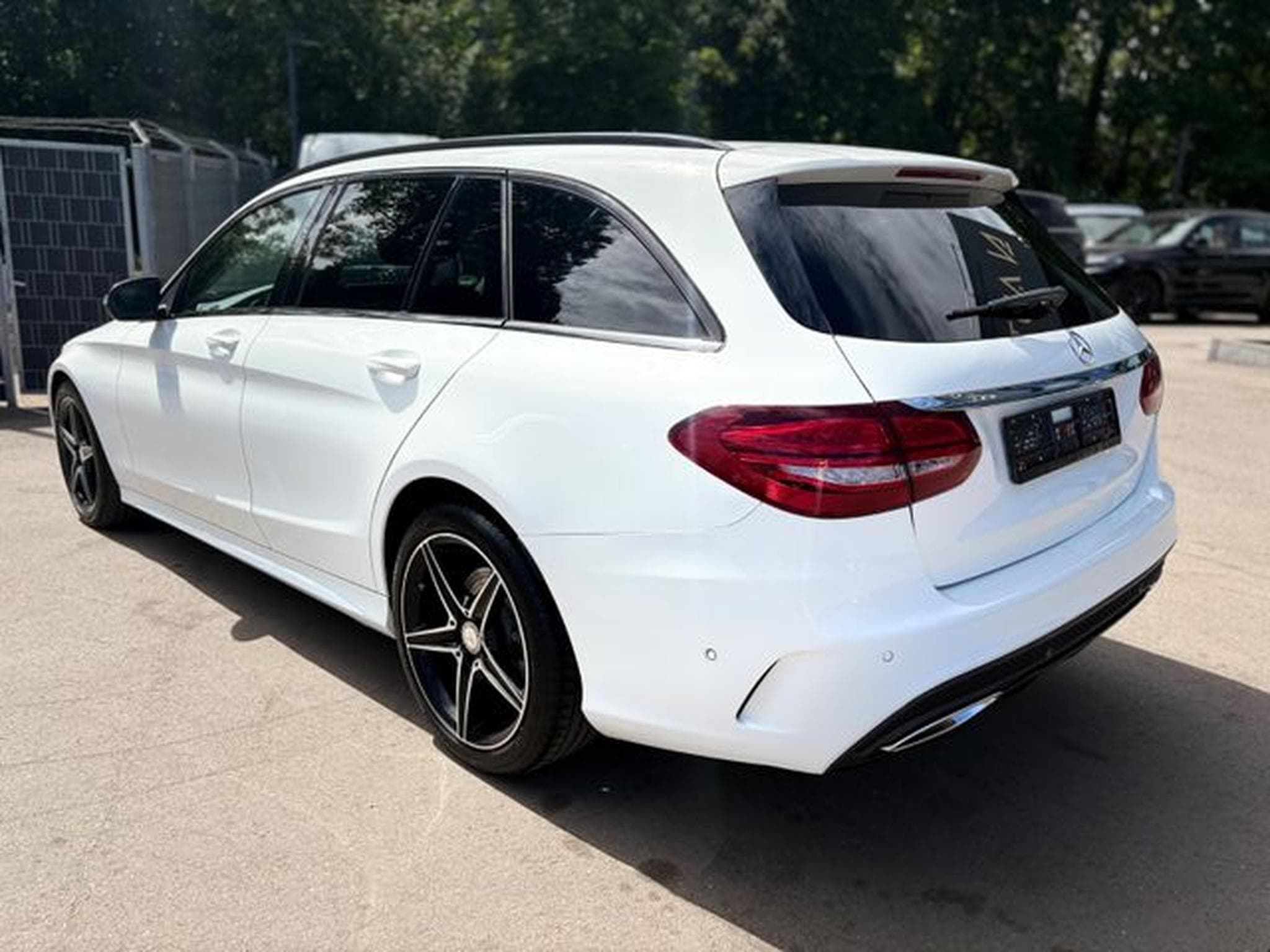 Mercedes C 400 C 400 T 4MATIC AMG LINE *NIGHT PAKET*LED*KAM* (2016) - Photo 9