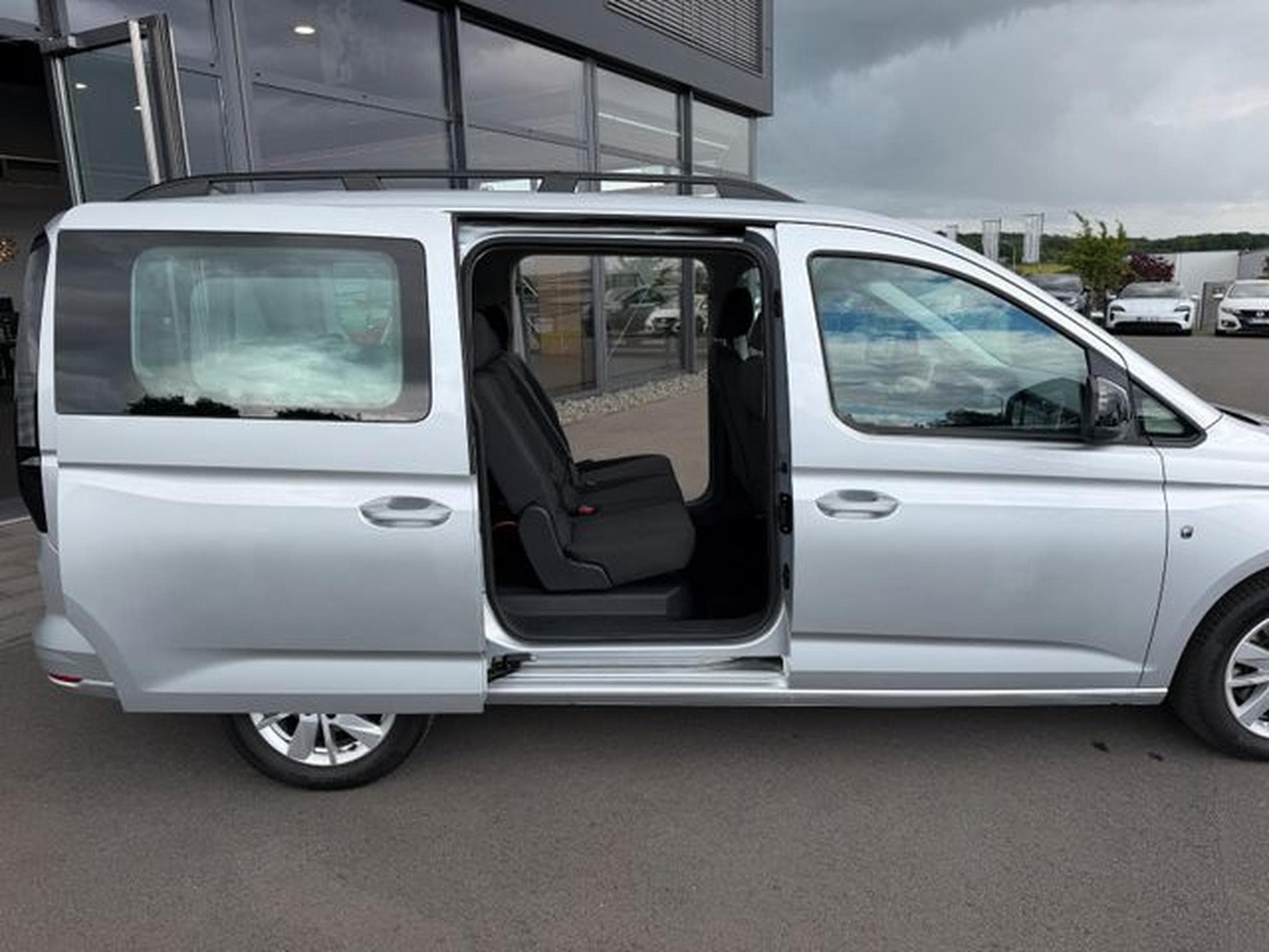 VW Caddy Caddy 2,0TDi Maxi 7-Sitze Schalter Carplay (2021) - Photo 11