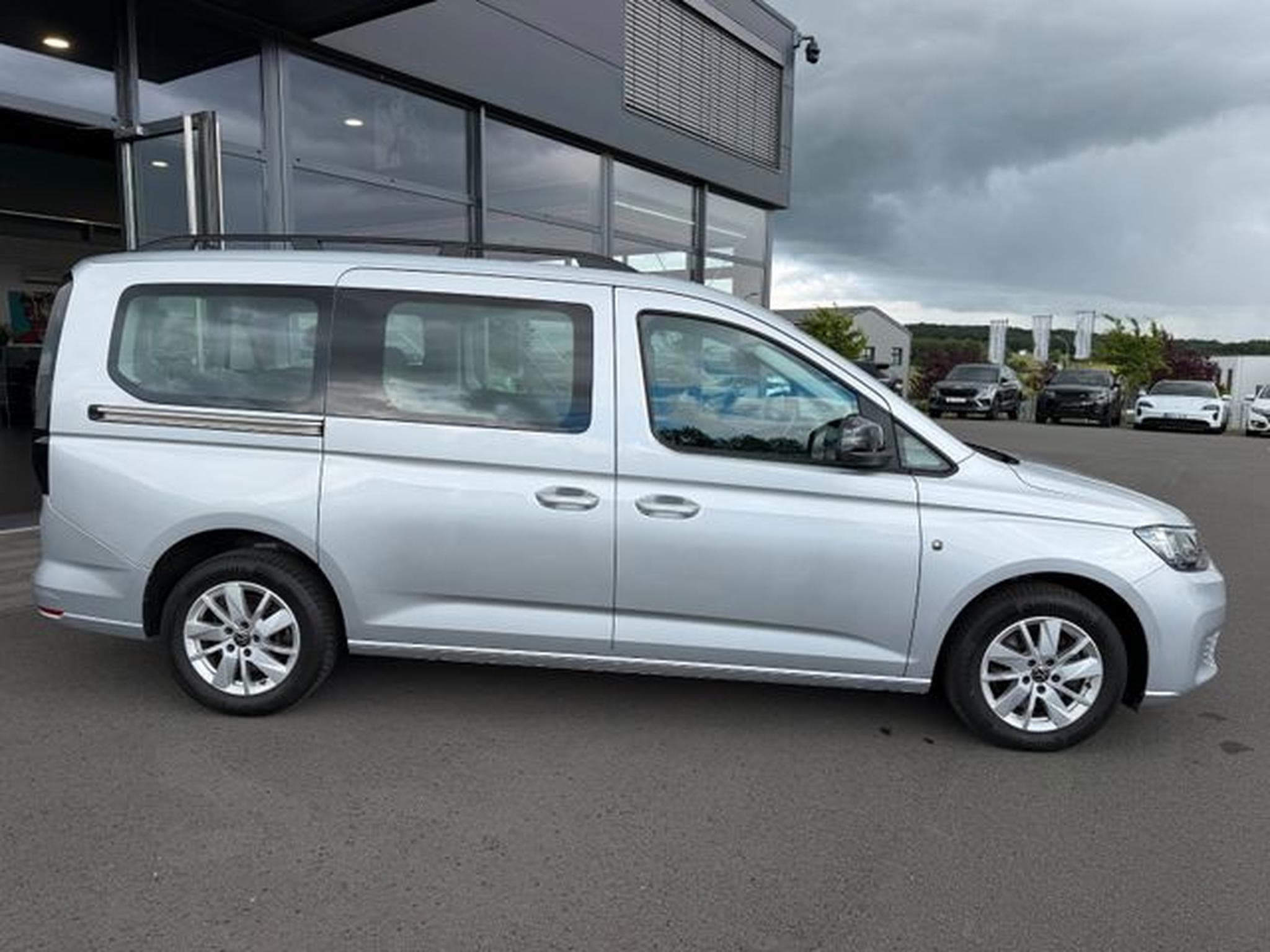 VW Caddy Caddy 2,0TDi Maxi 7-Sitze Schalter Carplay (2021) - Photo 4