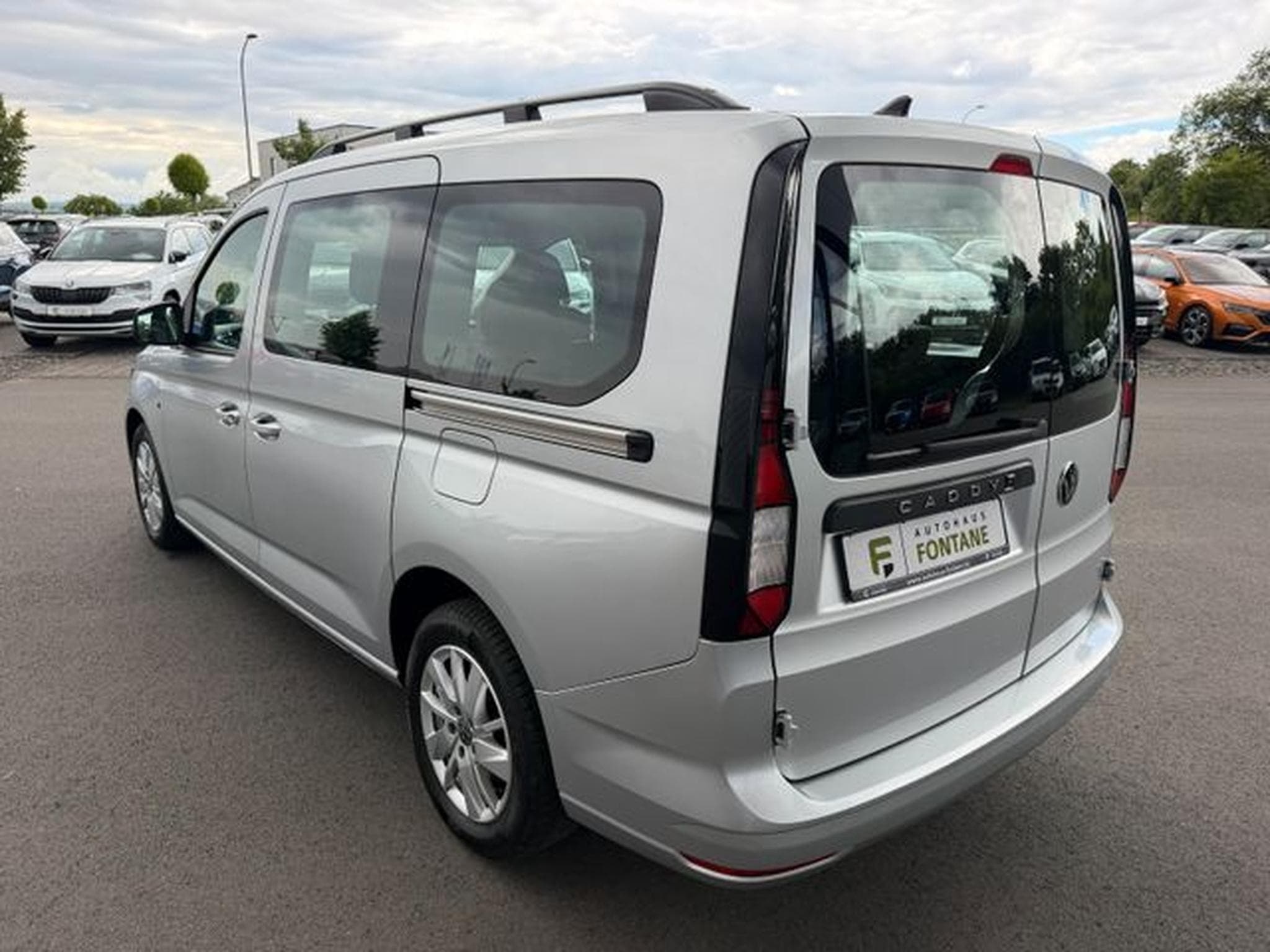 VW Caddy Caddy 2,0TDi Maxi 7-Sitze Schalter Carplay (2021) - Photo 7