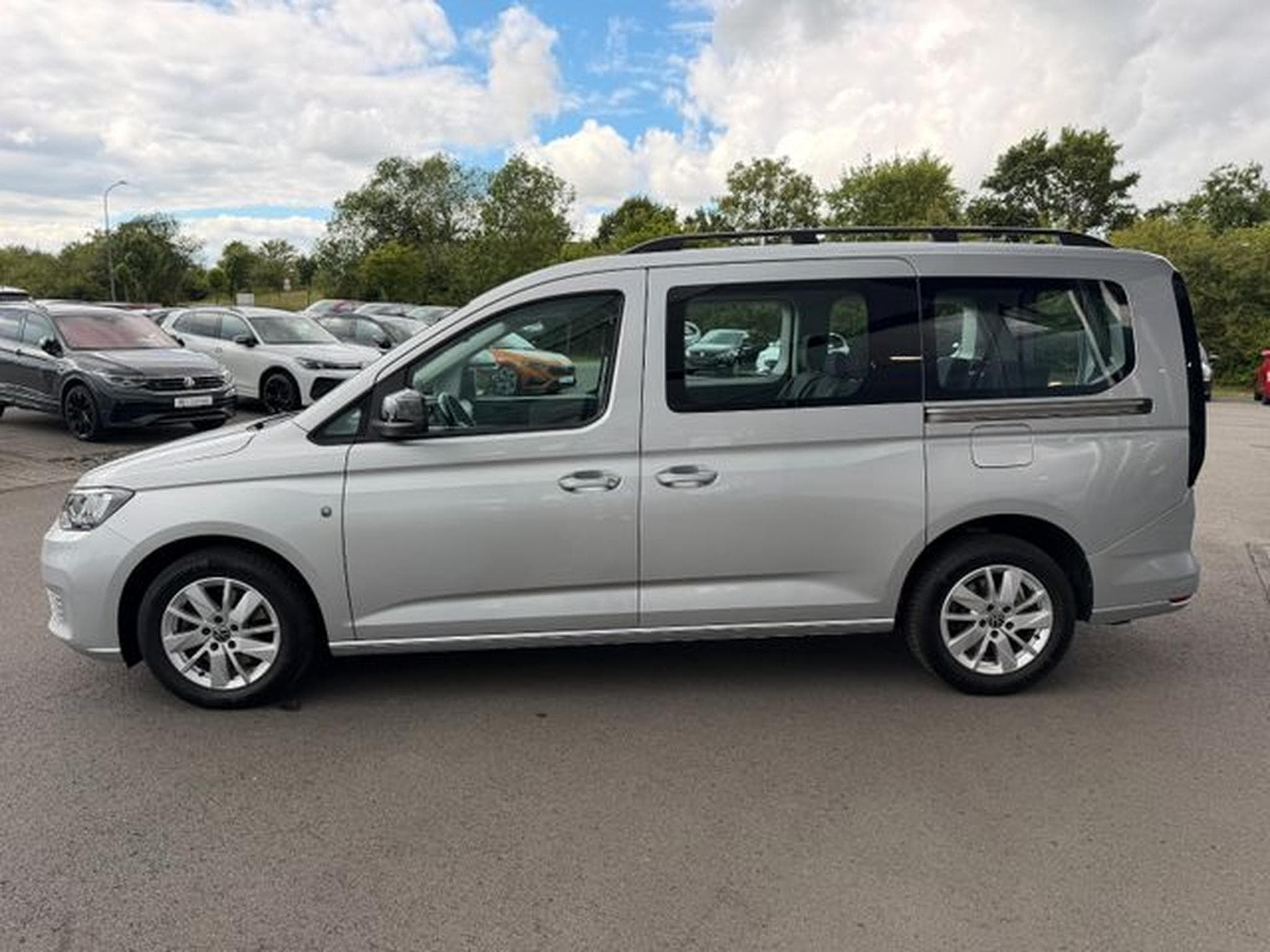 VW Caddy Caddy 2,0TDi Maxi 7-Sitze Schalter Carplay (2021) - Photo 8