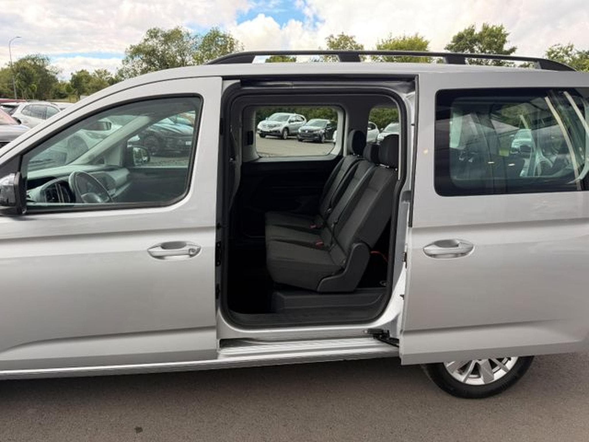 VW Caddy Caddy 2,0TDi Maxi 7-Sitze Schalter Carplay (2021) - Photo 9