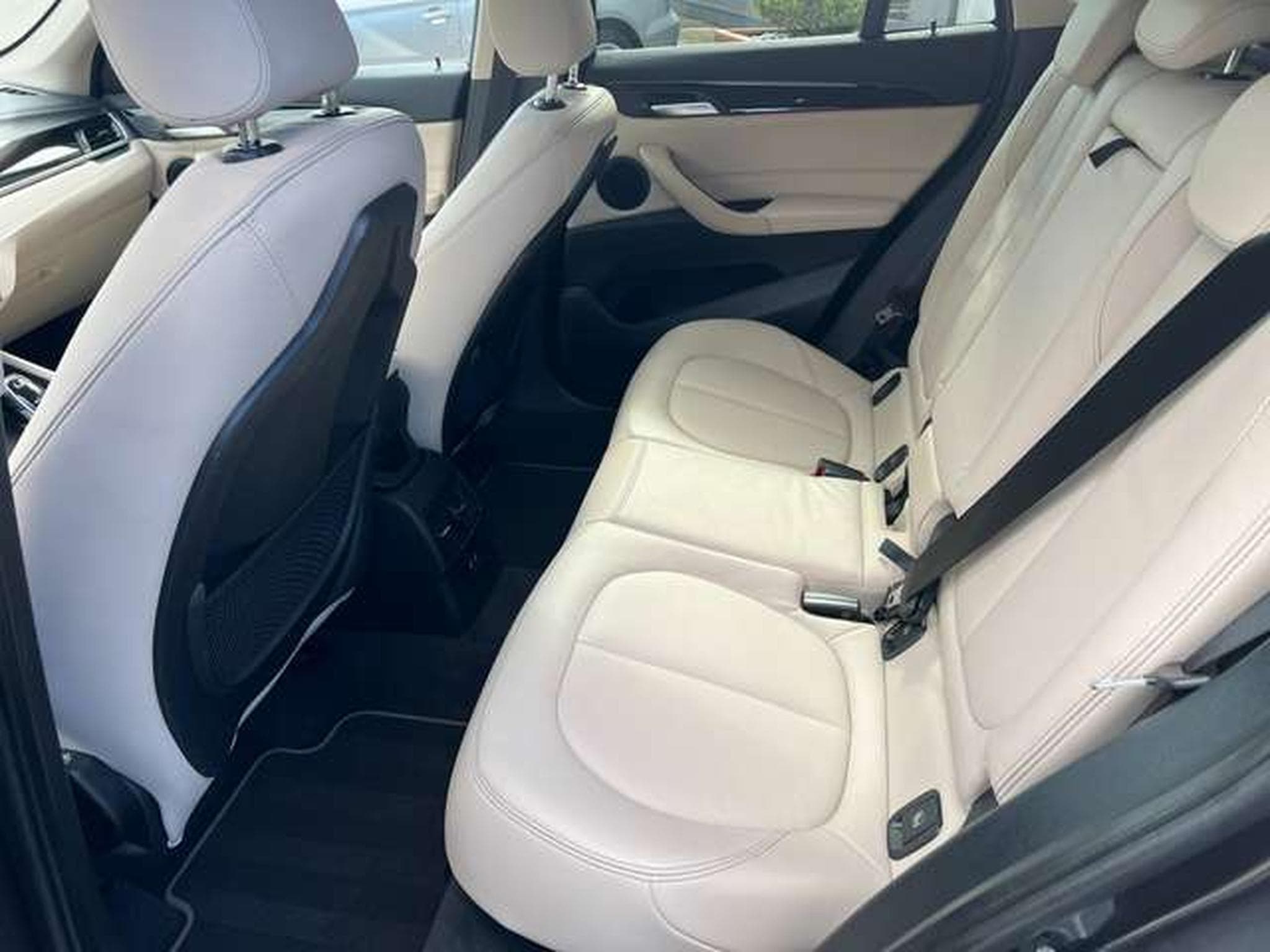 BMW X1 s-DRIVE 2.0 DIESEL 150 CV (2021) - Photo 17