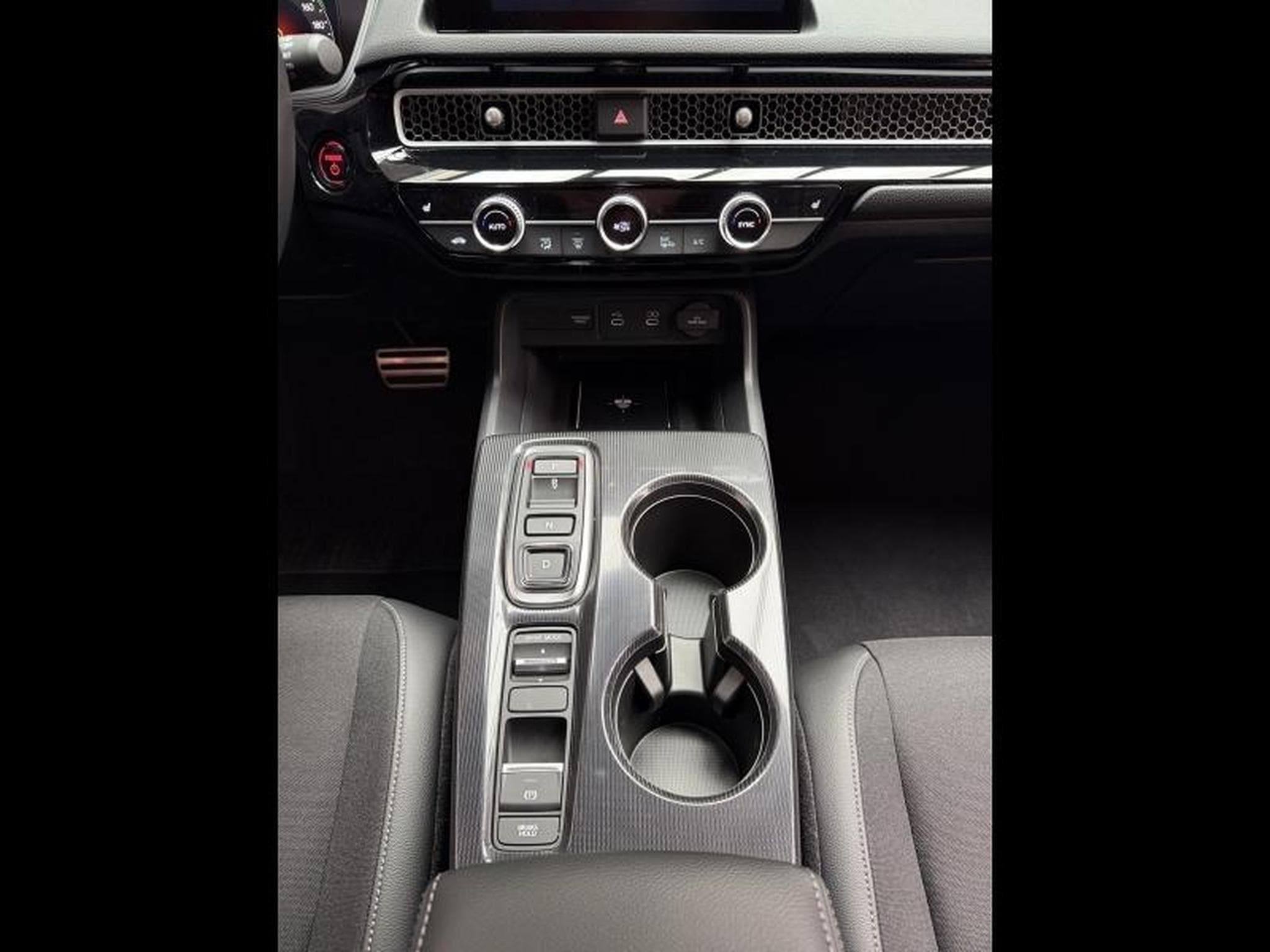 Honda Civic 2.0 i-MMD 184ch e:HEV Sport Standard (2026) - Photo 25