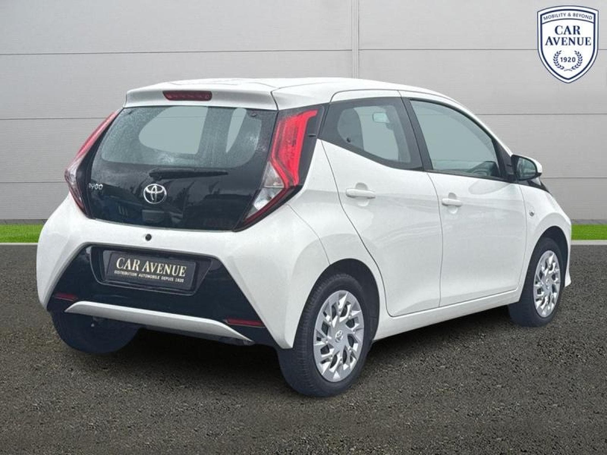 TOYOTA Aygo 1.0 VVT-i 72ch x-play 5p (2020) - Photo 3