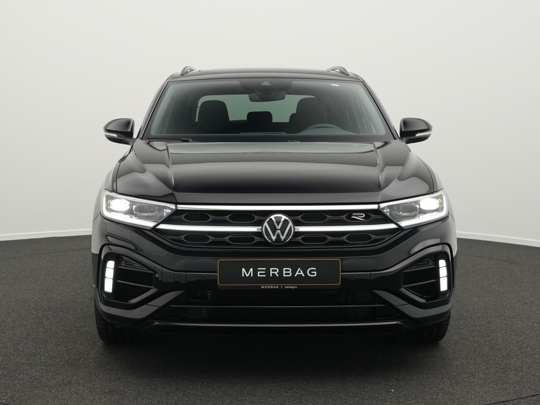 VW T-Roc 2.0 TSI R 4Motion IQ Light+Pano+19" (2024) - Photo 2