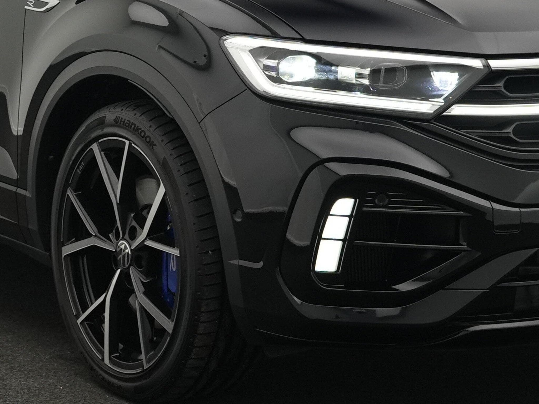 VW T-Roc 2.0 TSI R 4Motion IQ Light+Pano+19" (2024) - Photo 7