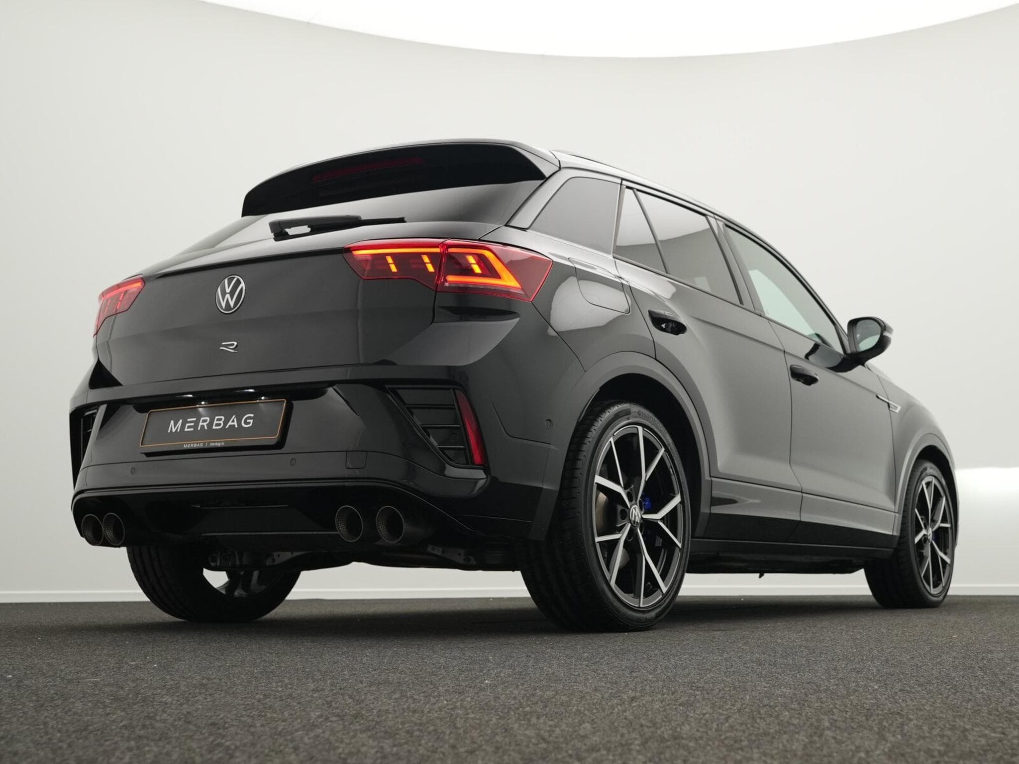 VW T-Roc 2.0 TSI R 4Motion IQ Light+Pano+19" (2024) - Photo 9