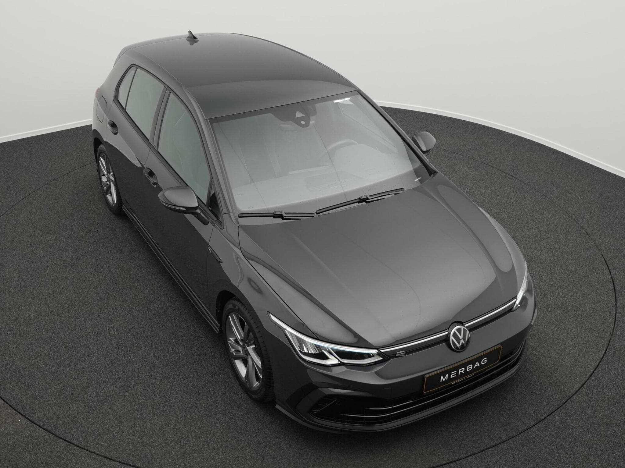 VW Golf VIII 1.5 eTSI R-Line (2024) - Photo 10