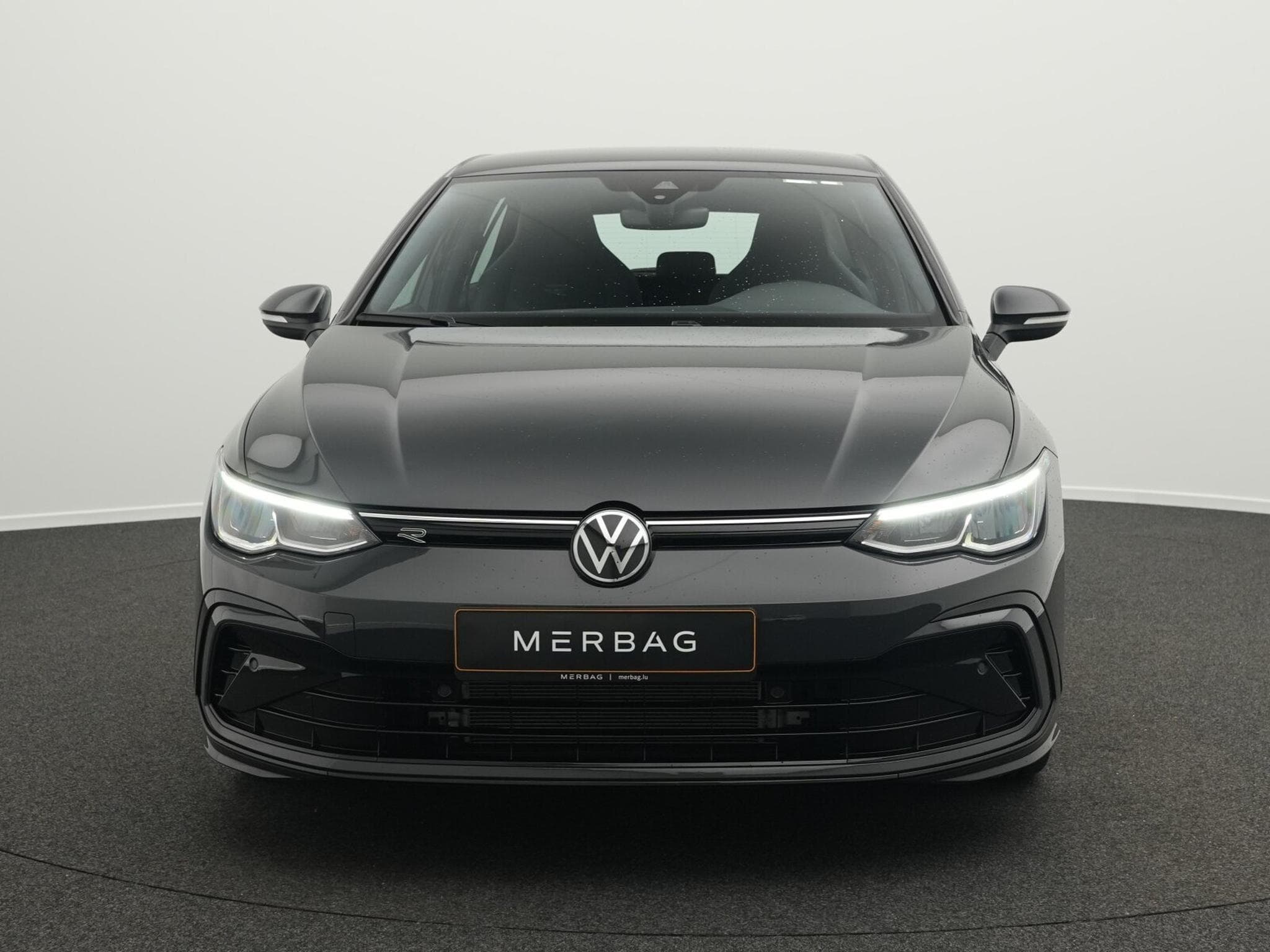 VW Golf VIII 1.5 eTSI R-Line (2024) - Photo 2