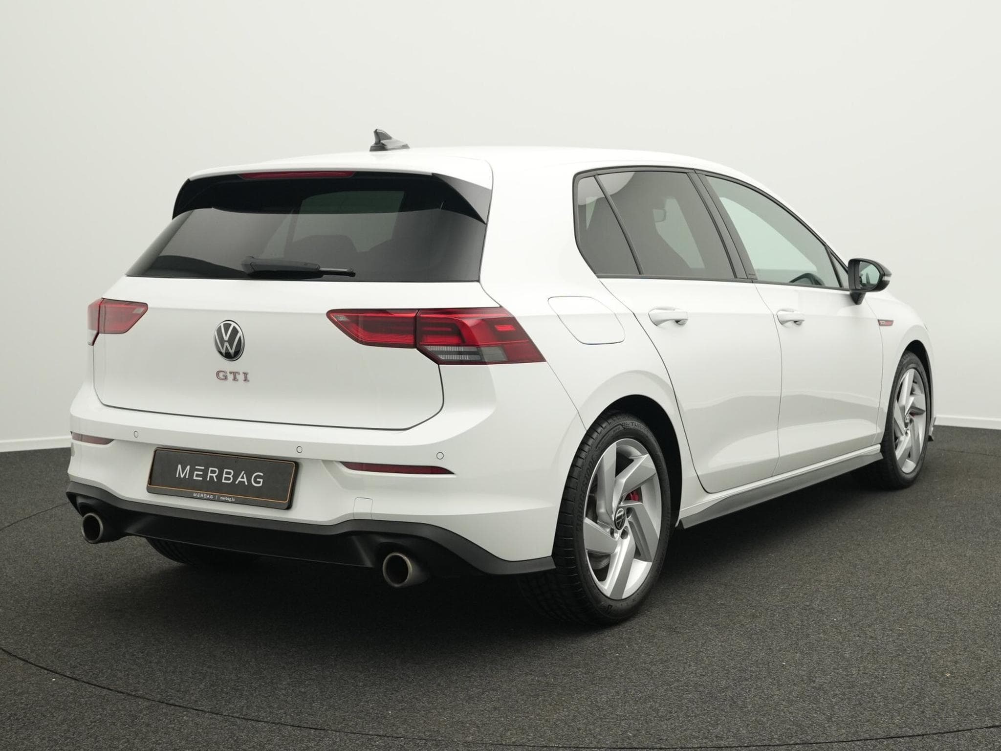 VW Golf VIII 2.0 TSI GTI (2024) - Photo 3