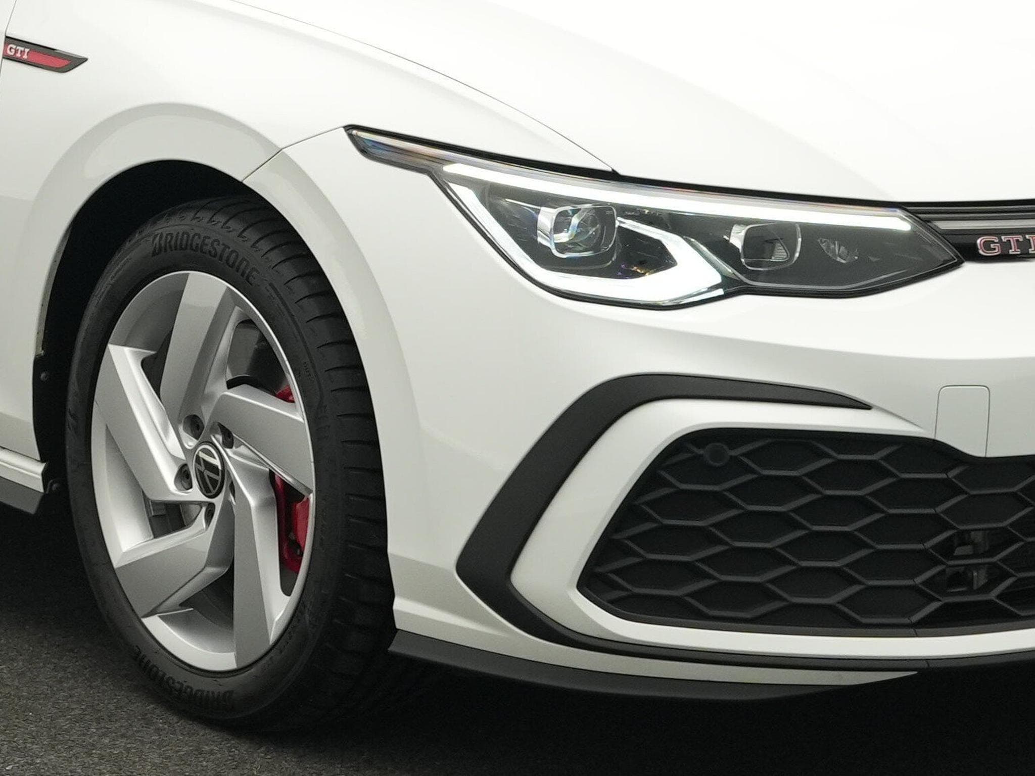 VW Golf VIII 2.0 TSI GTI (2024) - Photo 7