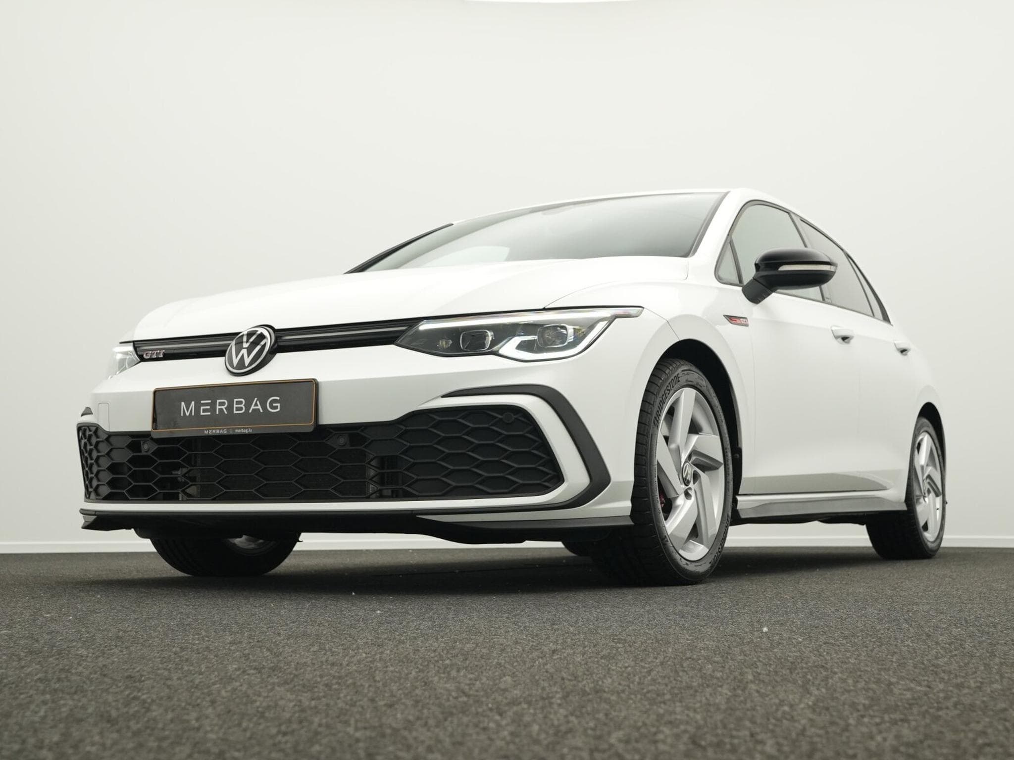 VW Golf VIII 2.0 TSI GTI (2024) - Photo 8