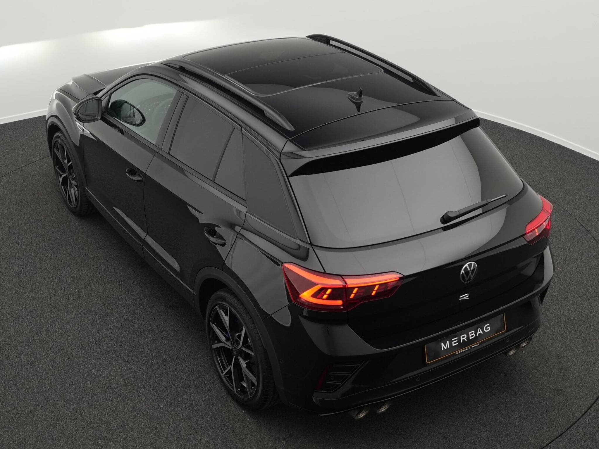 VW T-Roc 2.0 TSI R 4Motion (2024) - Photo 11