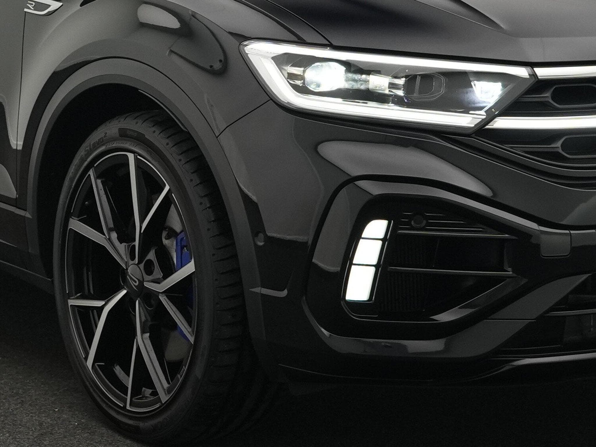 VW T-Roc 2.0 TSI R 4Motion (2024) - Photo 7