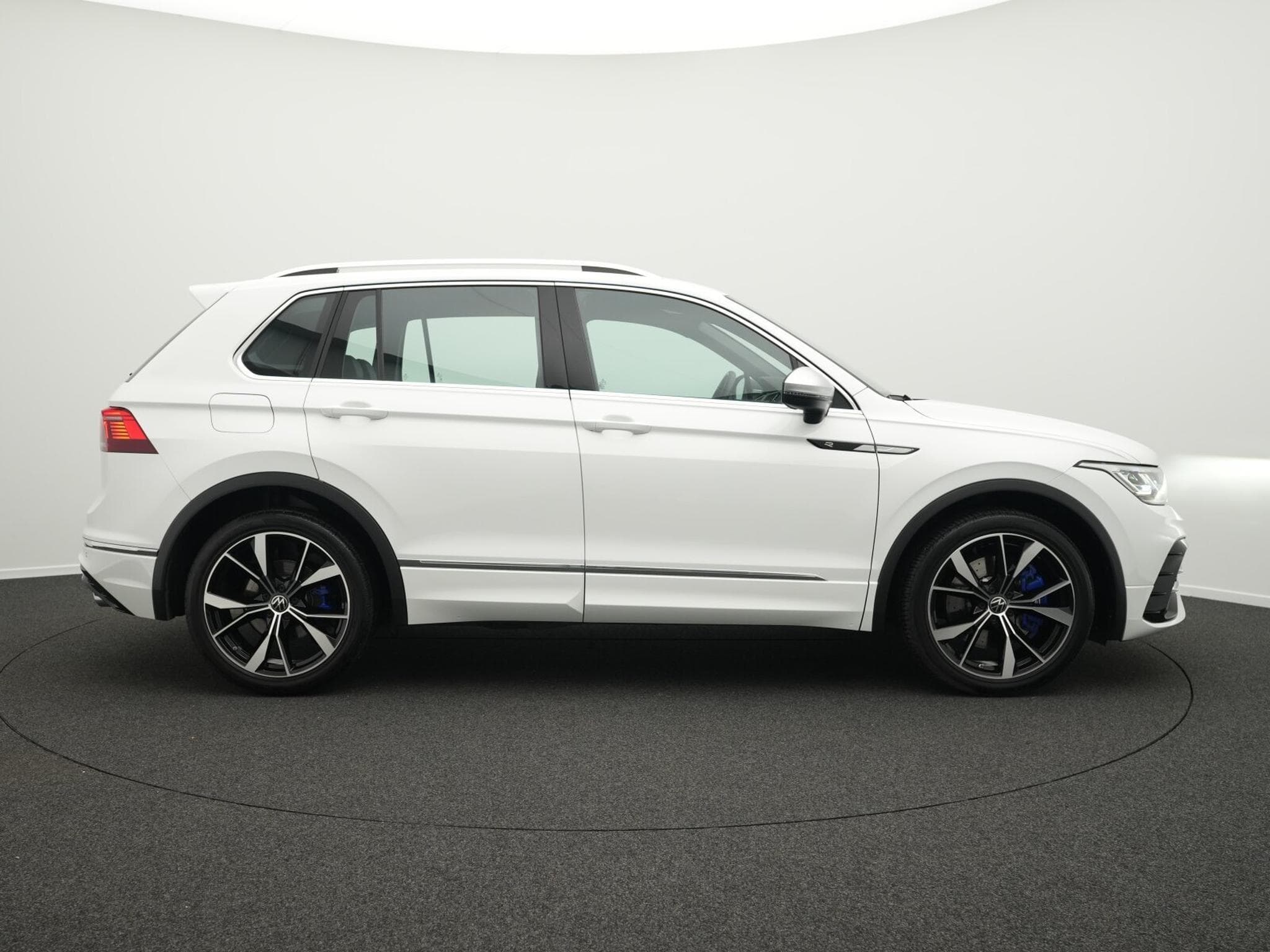 VW Tiguan 2.0 TSI R 4Motion OPF (2023) - Photo 5