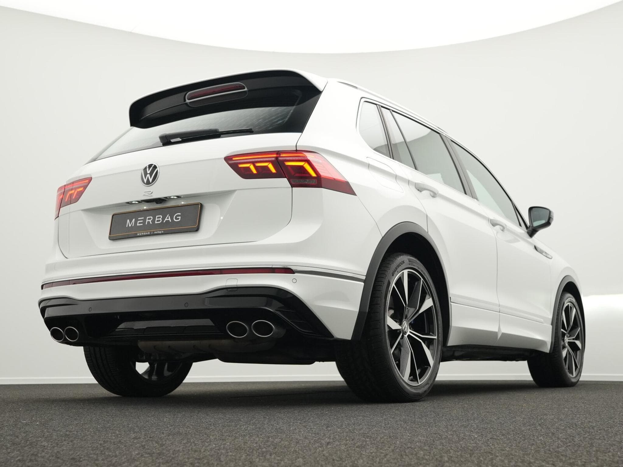 VW Tiguan 2.0 TSI R 4Motion OPF (2023) - Photo 9