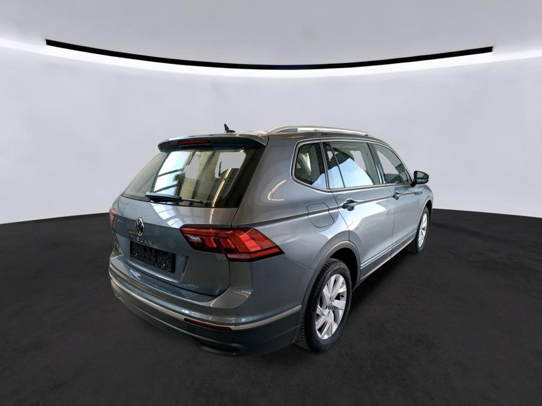VW Tiguan Life 1.5 TSI 150 CV DSG7 *7 PLACES *ATTELAGE* *HAYON* (2025) - Foto 5