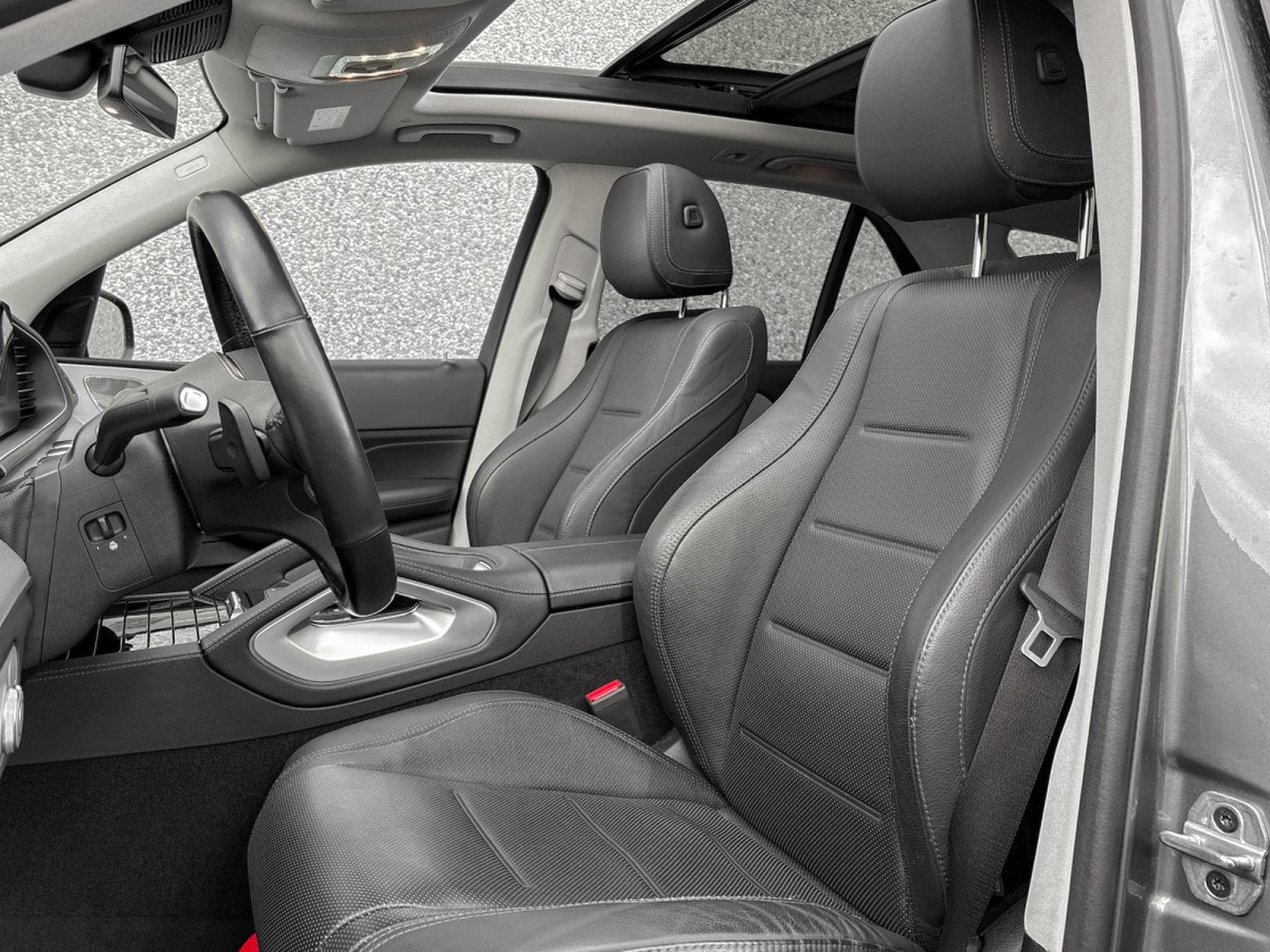 Mercedes GLE 400 D AMG/ 4Matic /AMG/PANORAMA/ BURMESTER/360/ (2023) - Photo 11