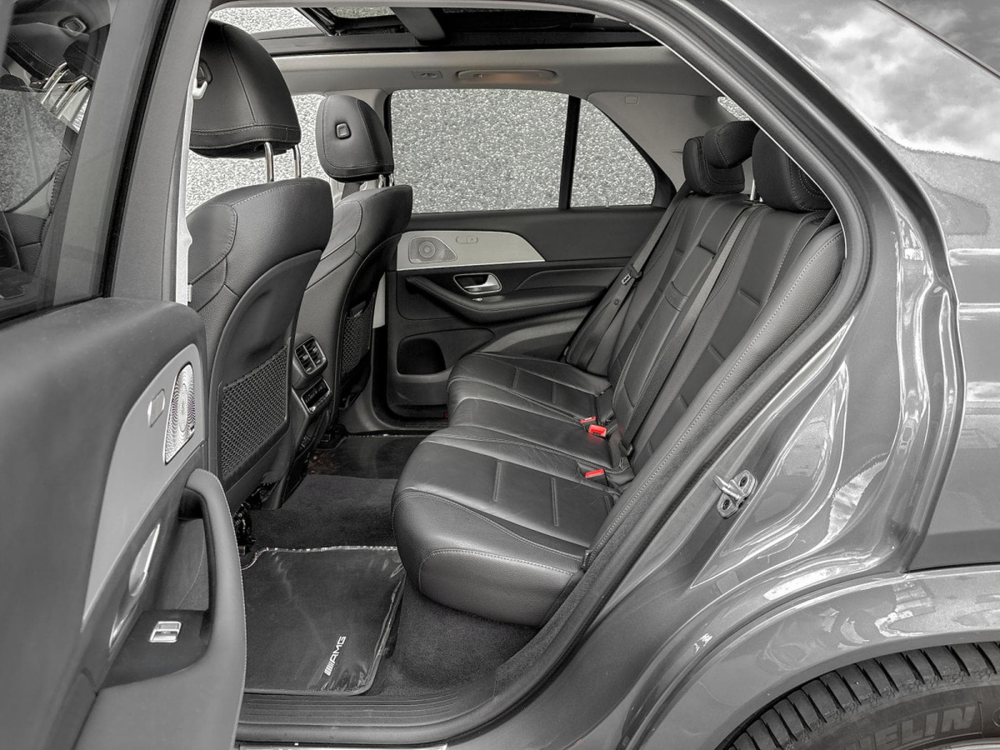 Mercedes GLE 400 D AMG/ 4Matic /AMG/PANORAMA/ BURMESTER/360/ (2023) - Photo 12