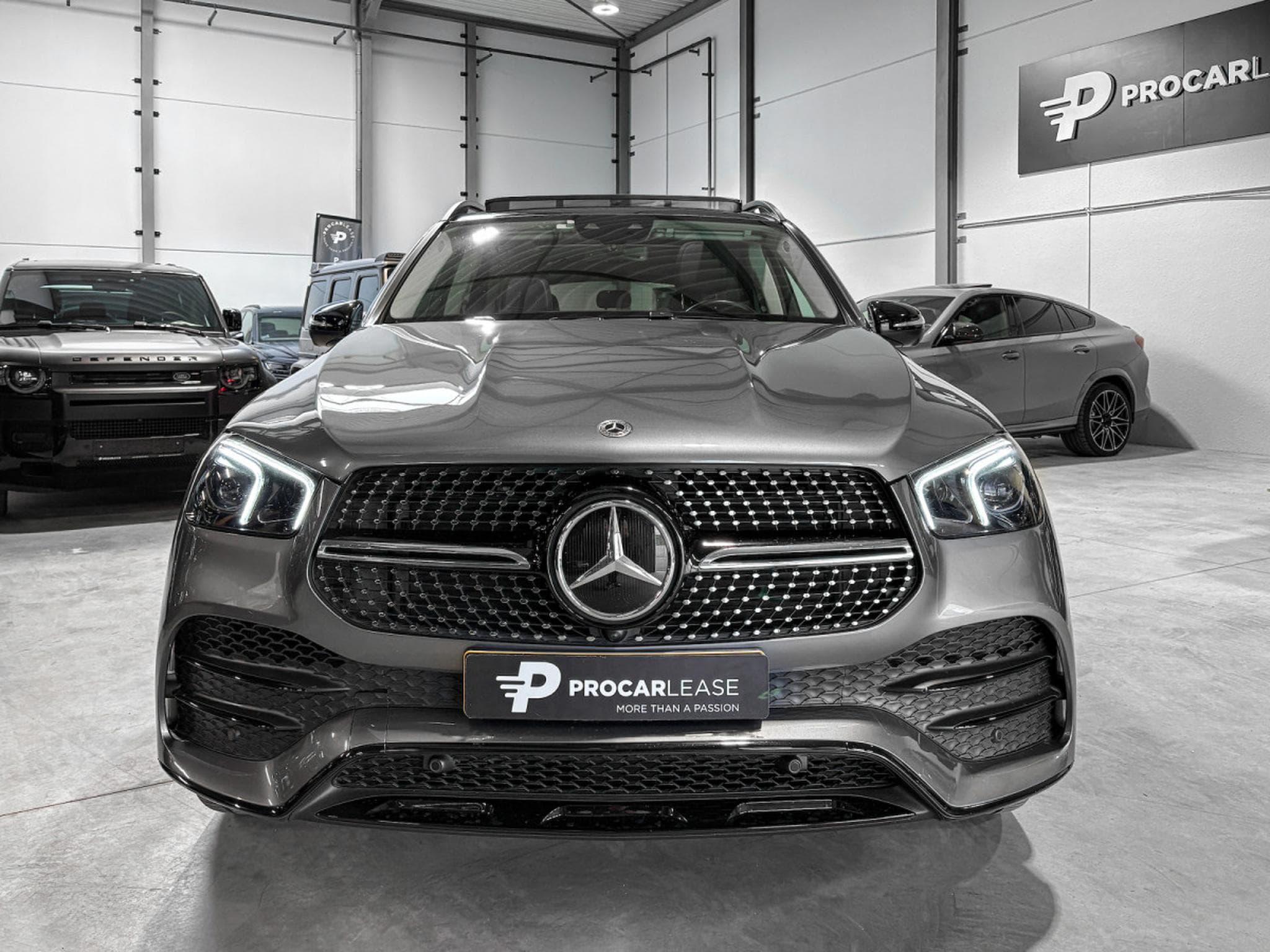 Mercedes GLE 400 D AMG/ 4Matic /AMG/PANORAMA/ BURMESTER/360/ (2023) - Photo 3