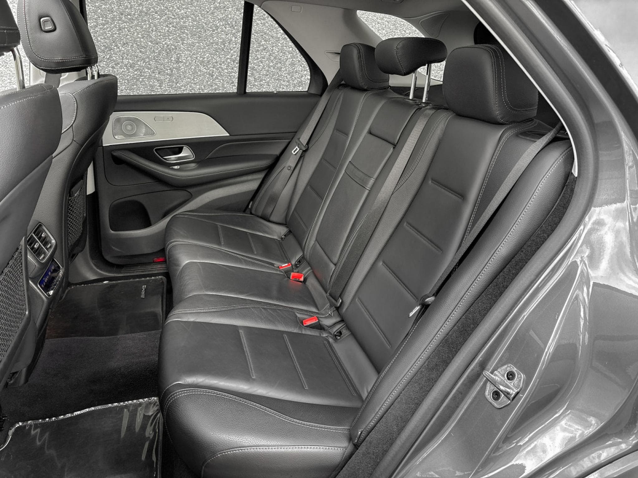 Mercedes GLE 400 D AMG/ 4Matic /AMG/PANORAMA/ BURMESTER/360/ (2023) - Photo 6