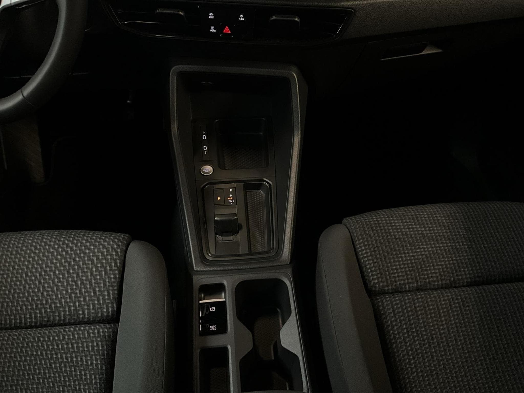 VW Caddy DSG+Led+P.Assisted+P:Technologia (2025) - Photo 12
