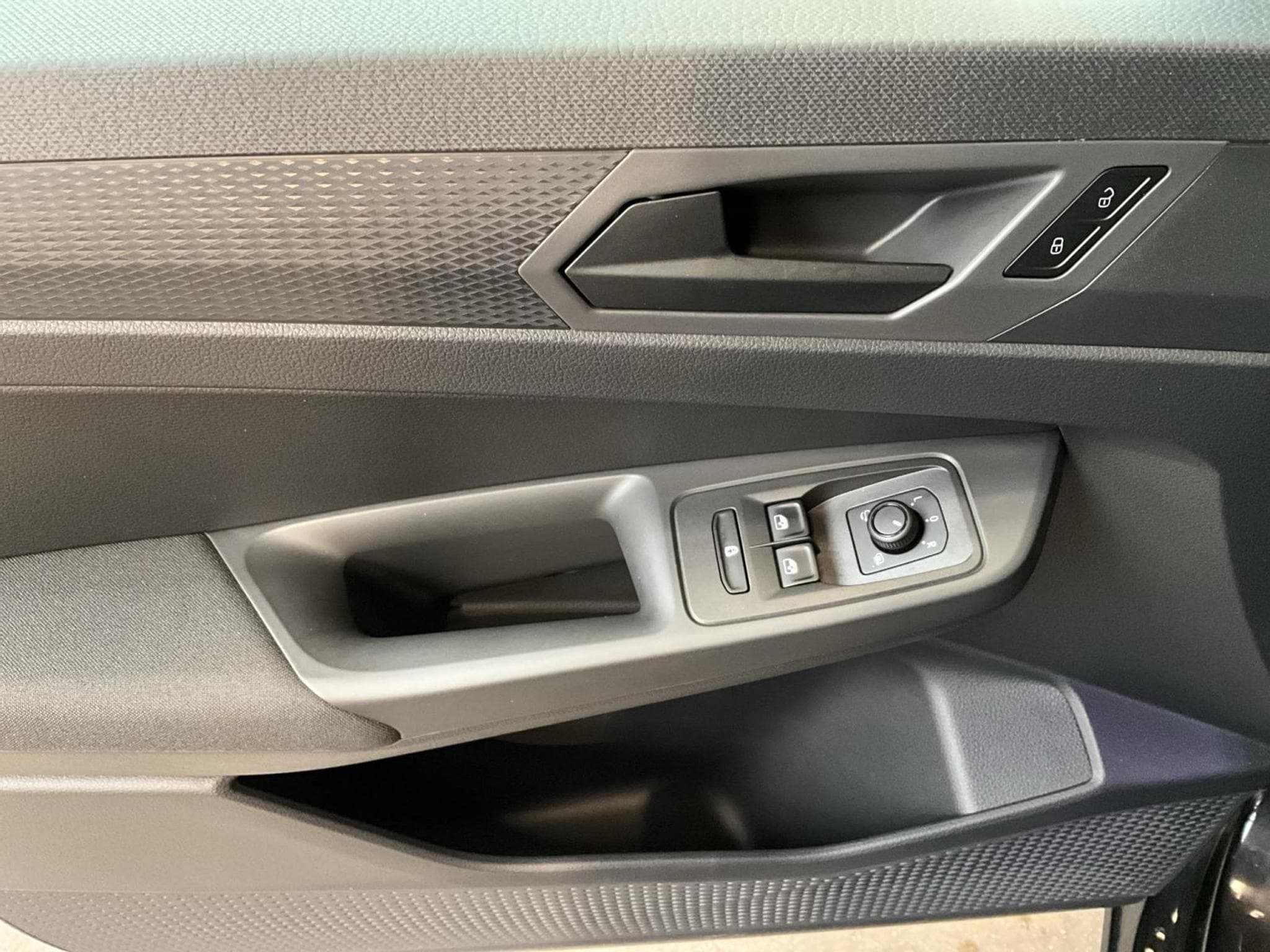 VW Caddy DSG+Led+P.Assisted+P:Technologia (2025) - Photo 14