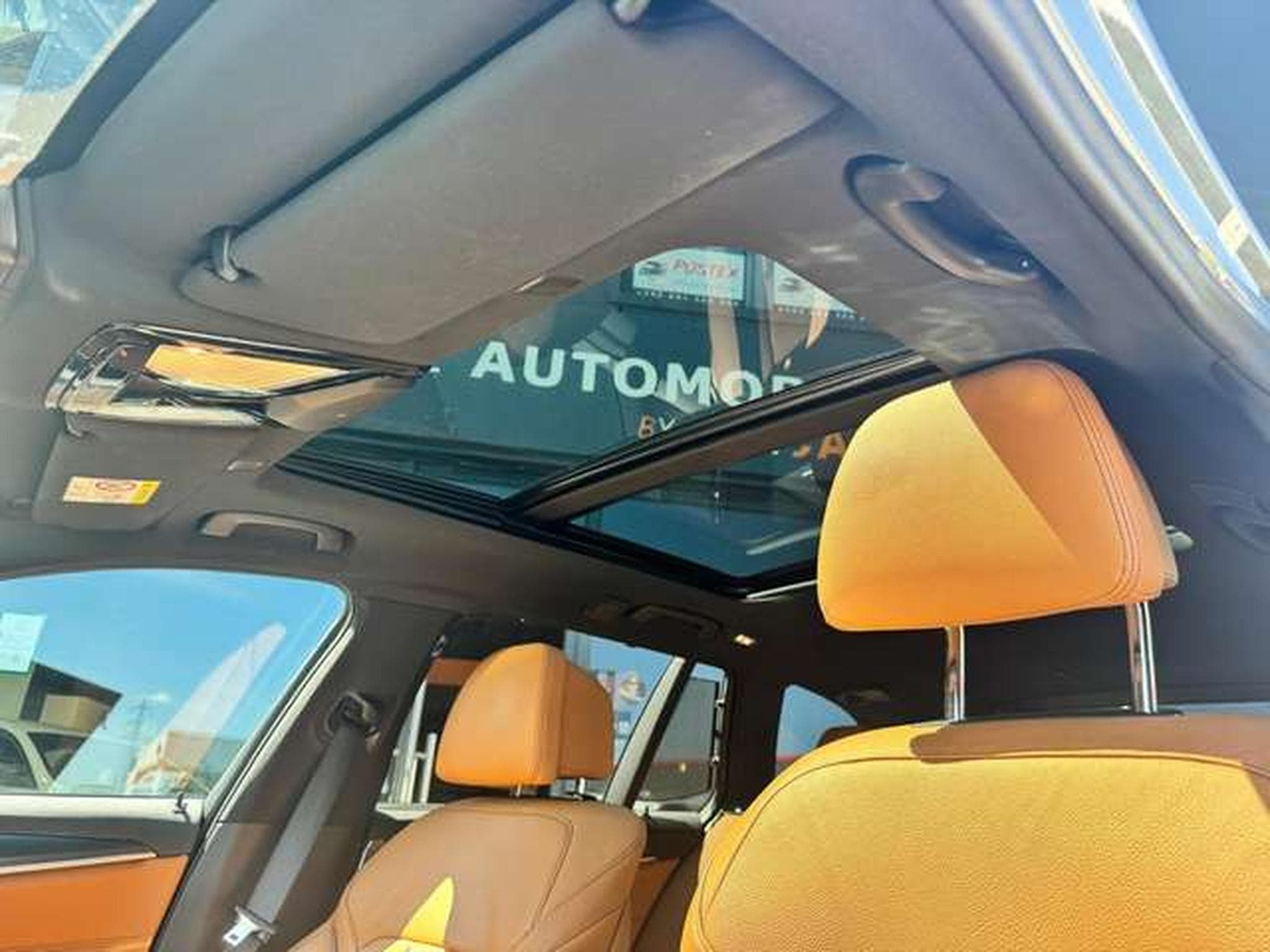 BMW 530 530e Touring Aut. M Sport (2023) - Photo 15