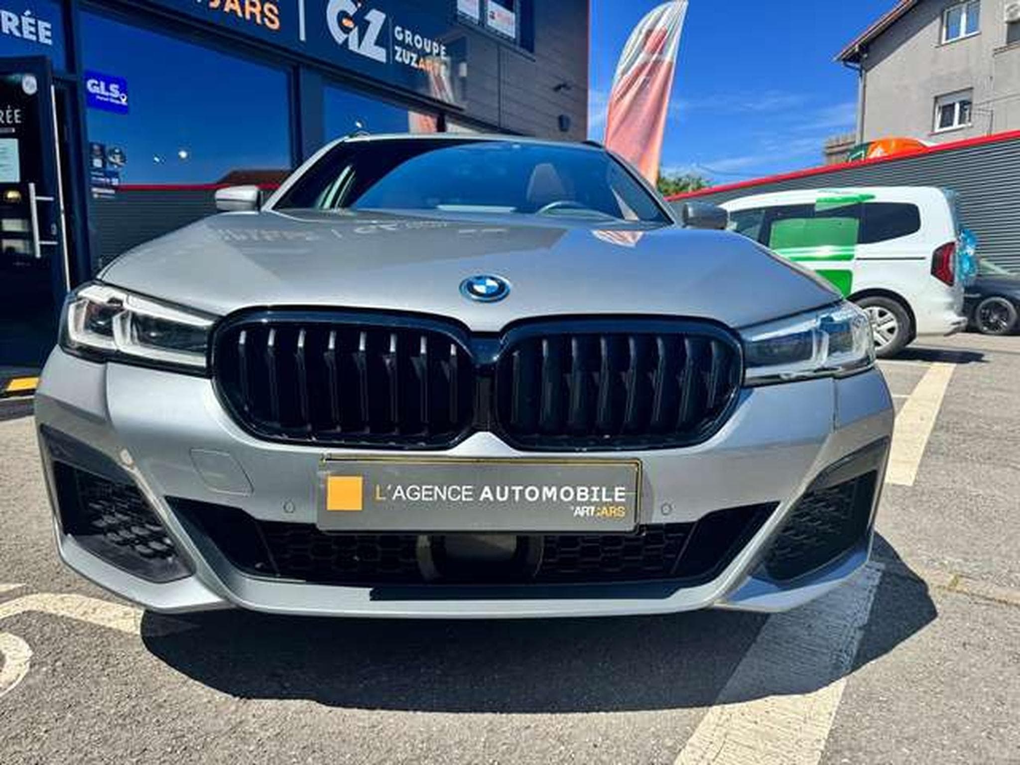 BMW 530 530e Touring Aut. M Sport (2023) - Photo 3