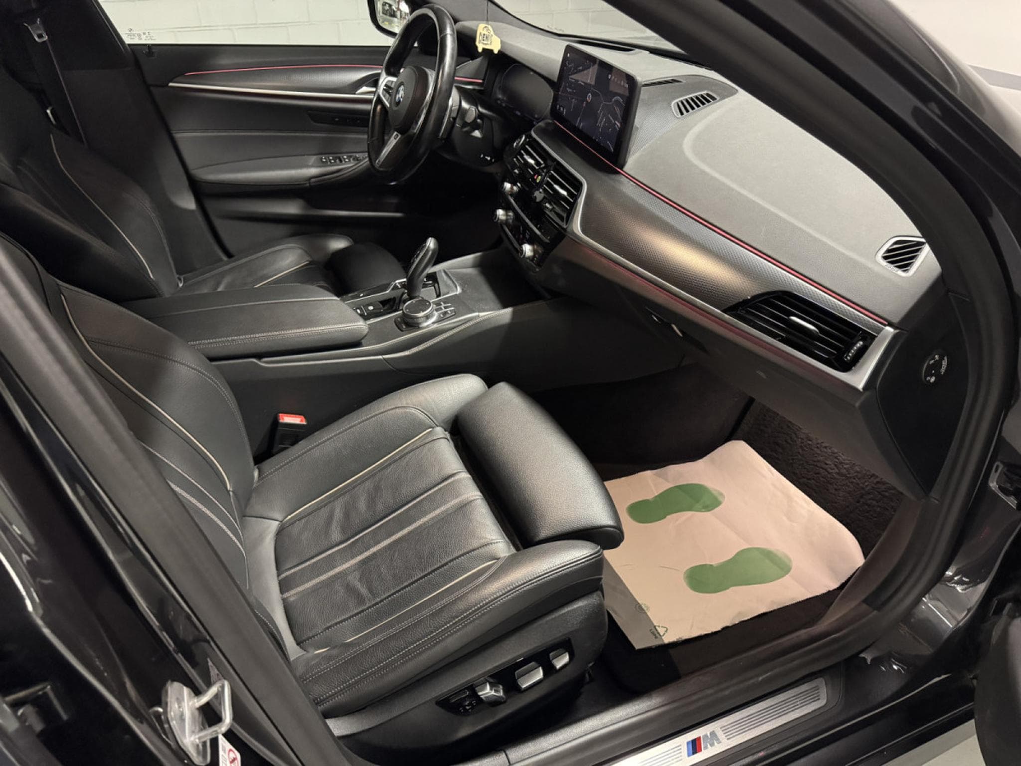 BMW 530 D X-Drive Touring M Pack 286Ps 1HAND VOLL (2022) - Photo 14