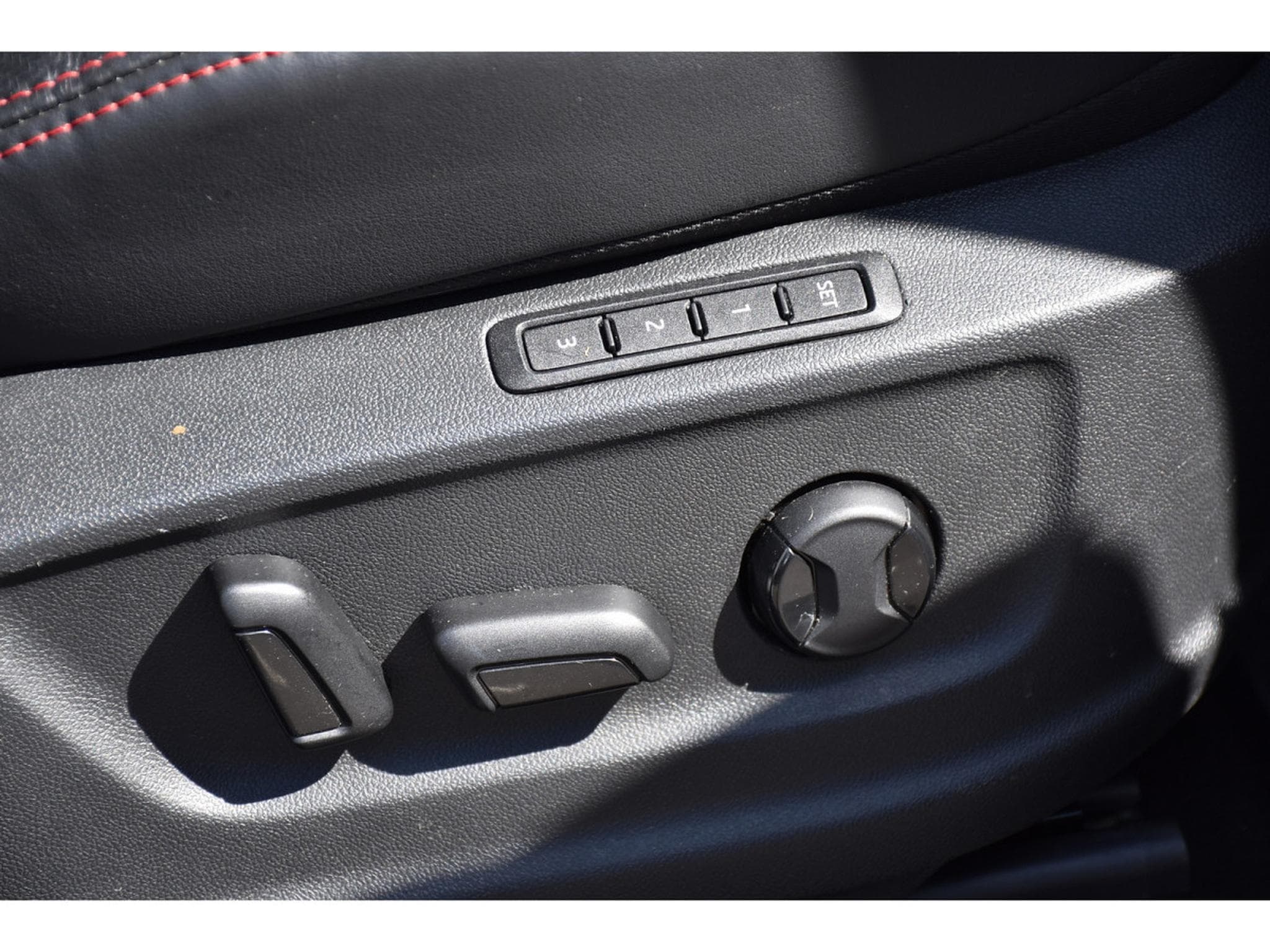 Skoda Kodiaq RS 2.0 TSI 4X4 DSG 7 PL. CUIR TRAVEL CANTON CAM360 ATT RMQ (2024) - Photo 18