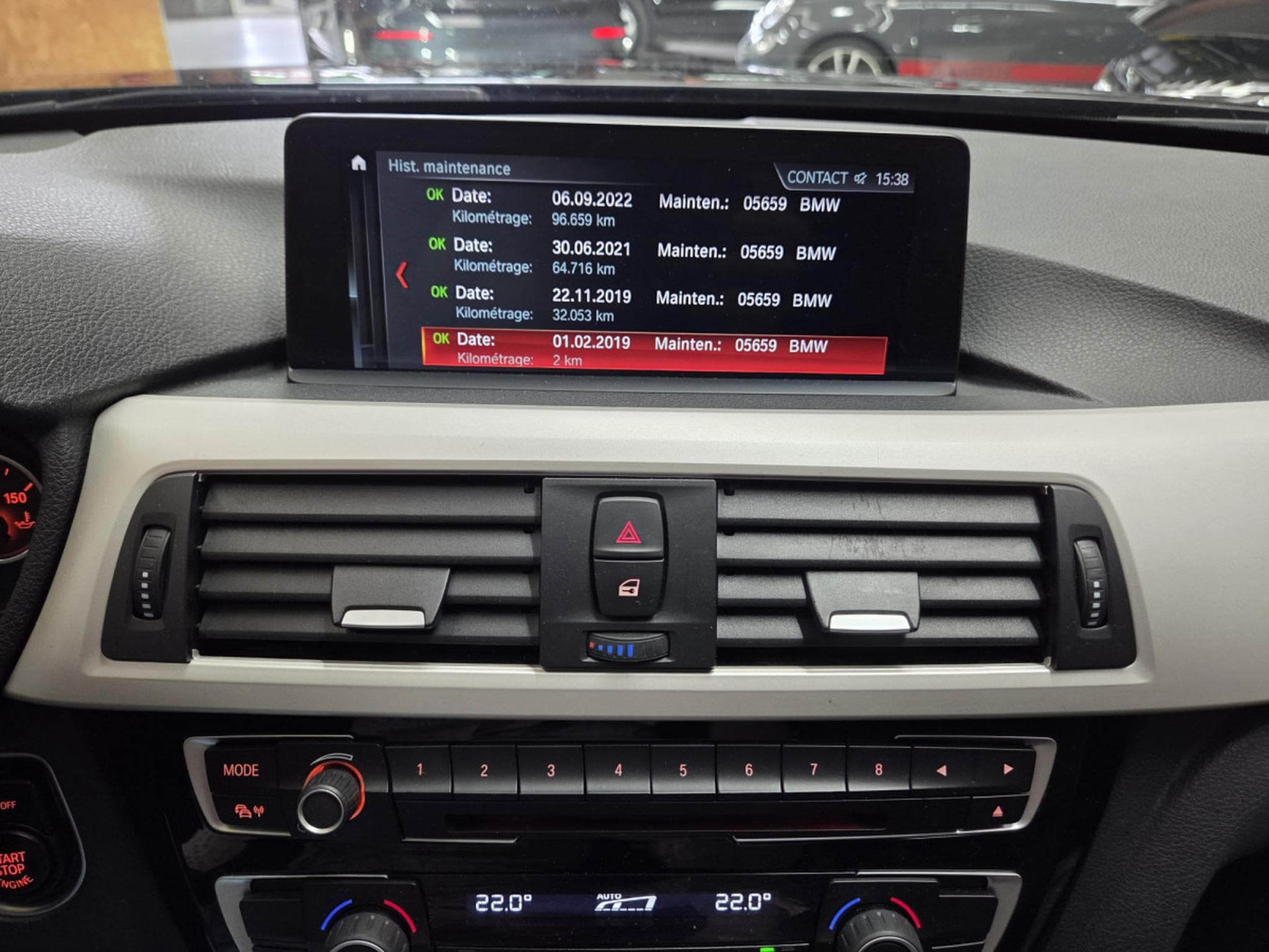 BMW 318 dA 136CV (2019) - Photo 16