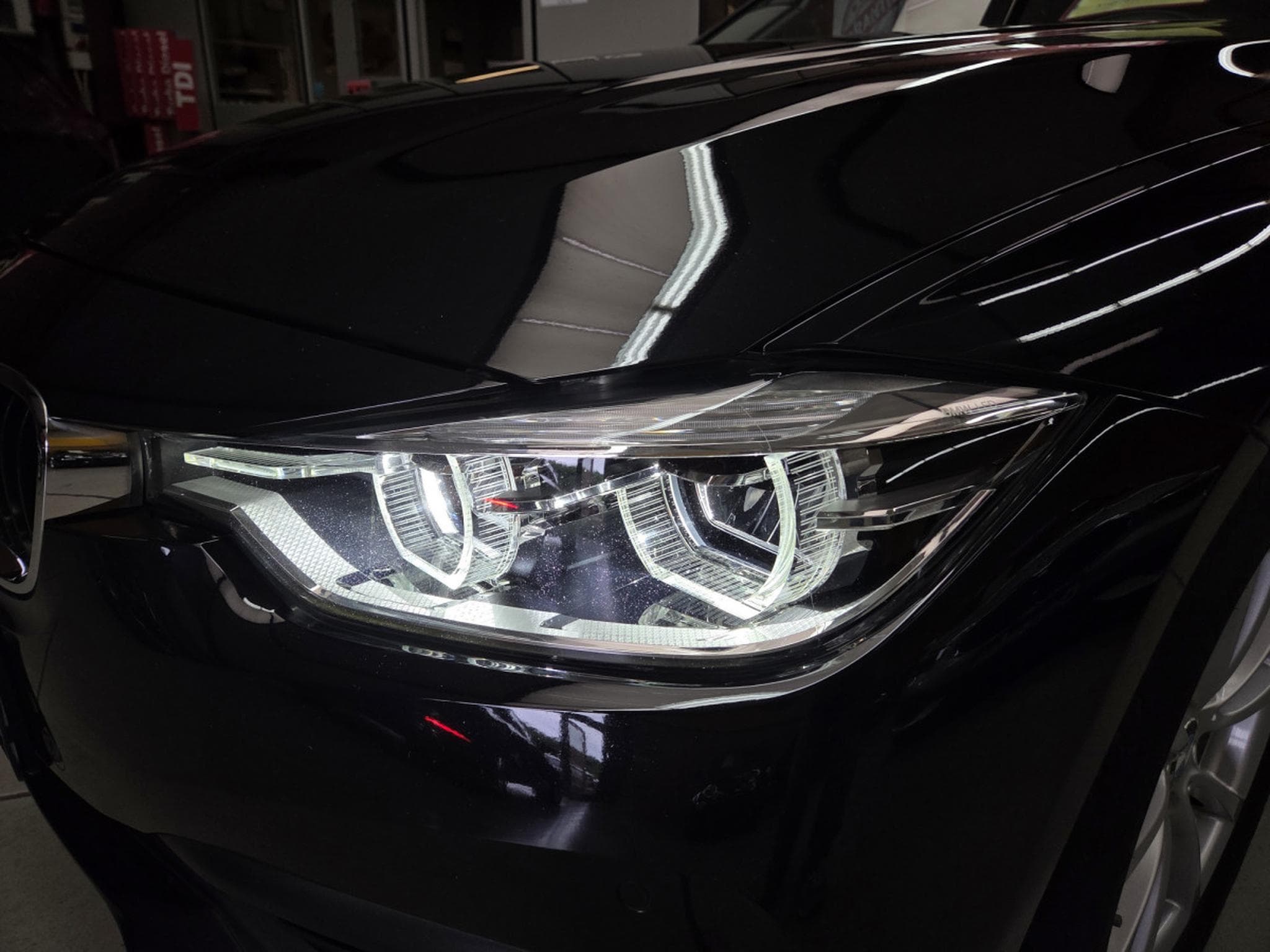 BMW 318 dA 136CV (2019) - Photo 3