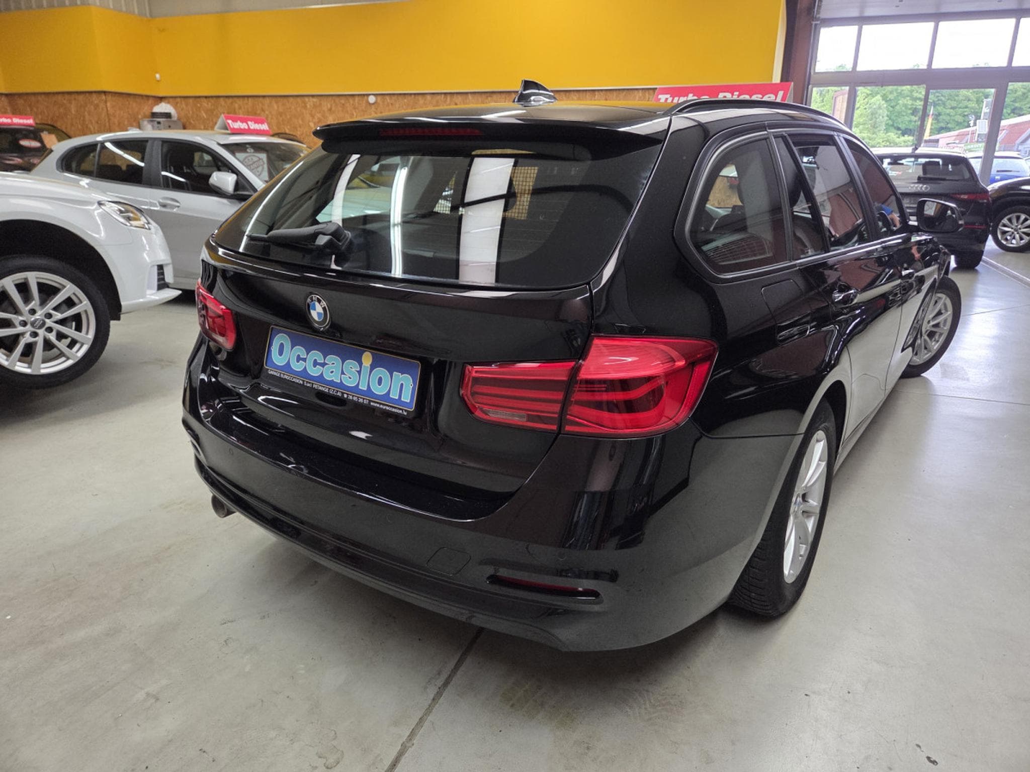BMW 318 dA 136CV (2019) - Photo 6