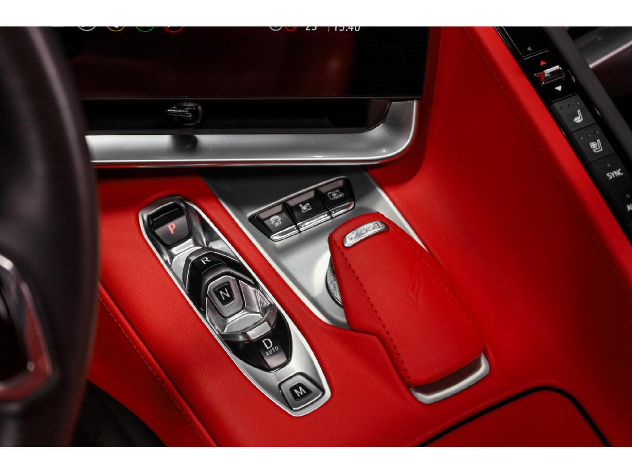 Chevrolet Corvette C8 STINGRAY TARGA 6.2 V8 2LT - PACK PERFORMANCE Z51 - AKRAPO (2023) - Photo 14
