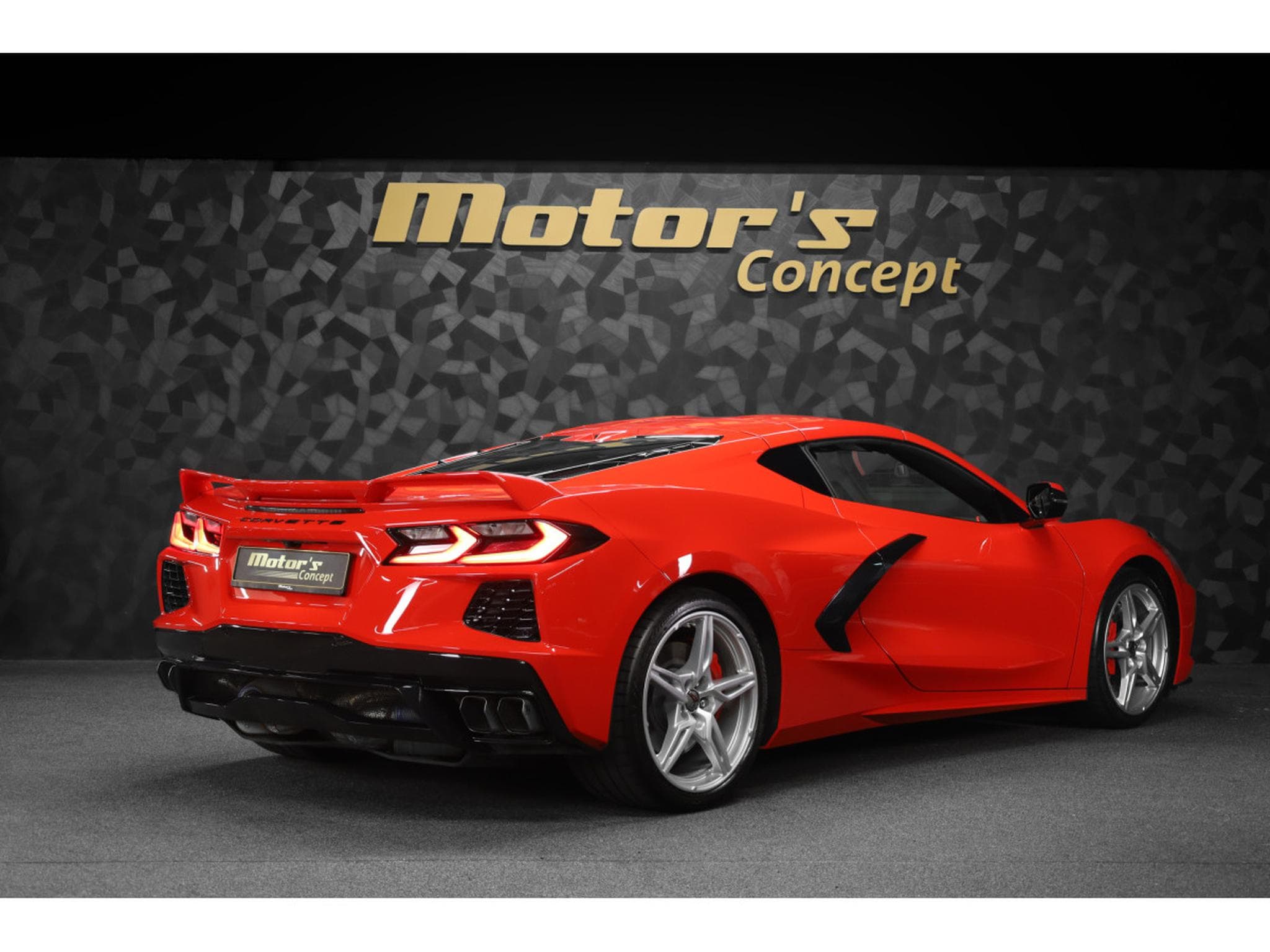 Chevrolet Corvette C8 STINGRAY TARGA 6.2 V8 2LT - PACK PERFORMANCE Z51 - AKRAPO (2023) - Photo 3