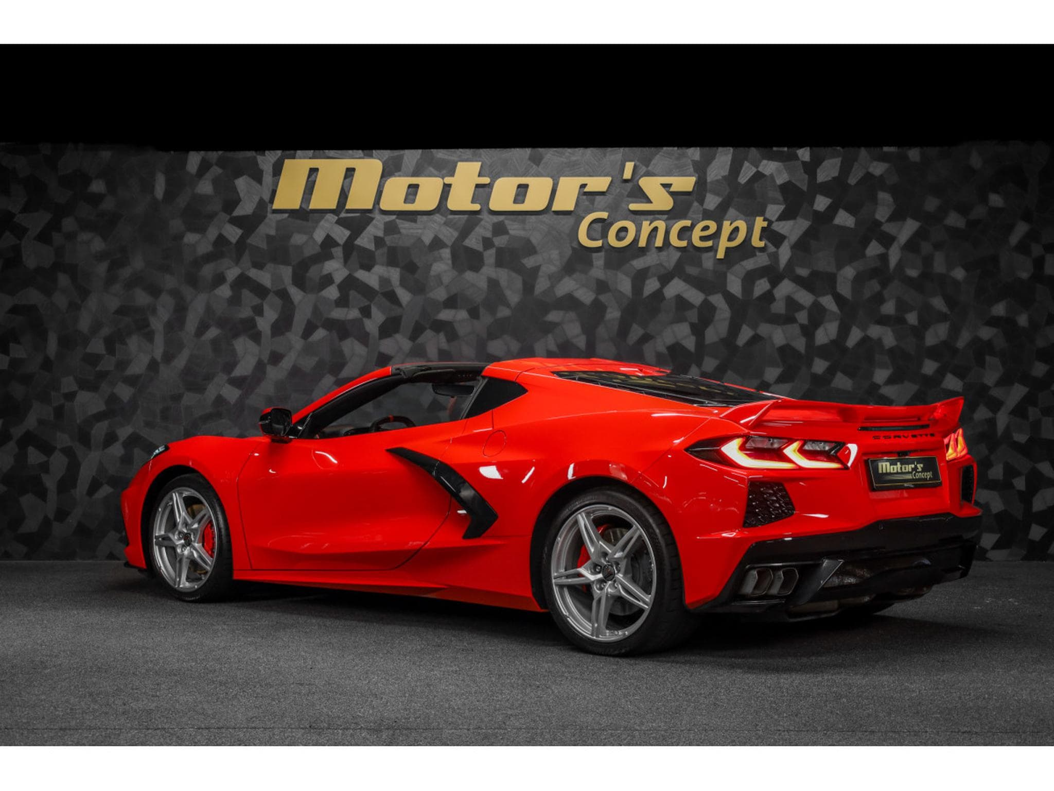 Chevrolet Corvette C8 STINGRAY TARGA 6.2 V8 2LT - PACK PERFORMANCE Z51 - AKRAPO (2023) - Photo 7