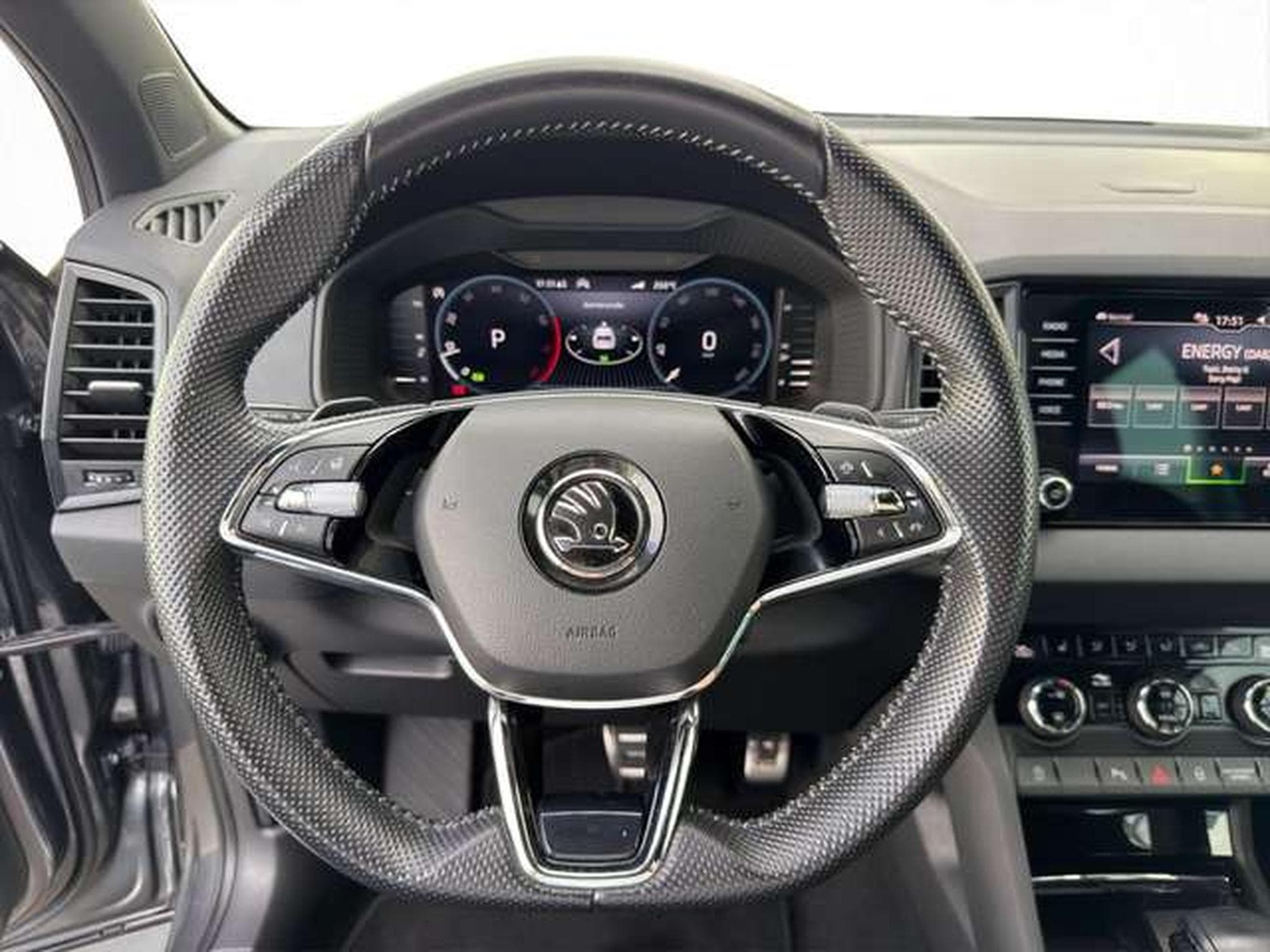 Skoda Karoq Sportline 4x4/AHK/Winter plus/Leder (2022) - Photo 18