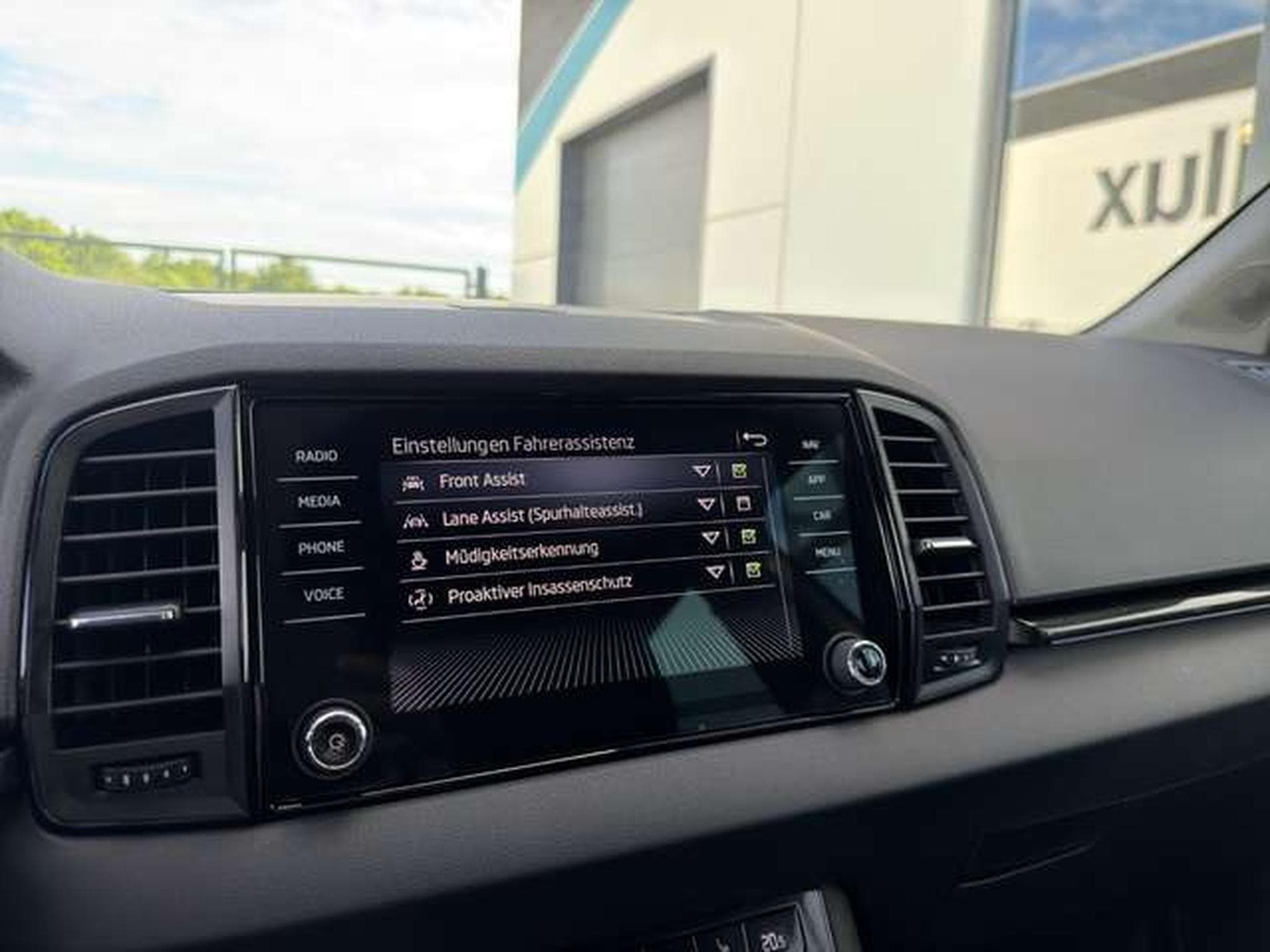 Skoda Karoq Sportline 4x4/AHK/Winter plus/Leder (2022) - Photo 20