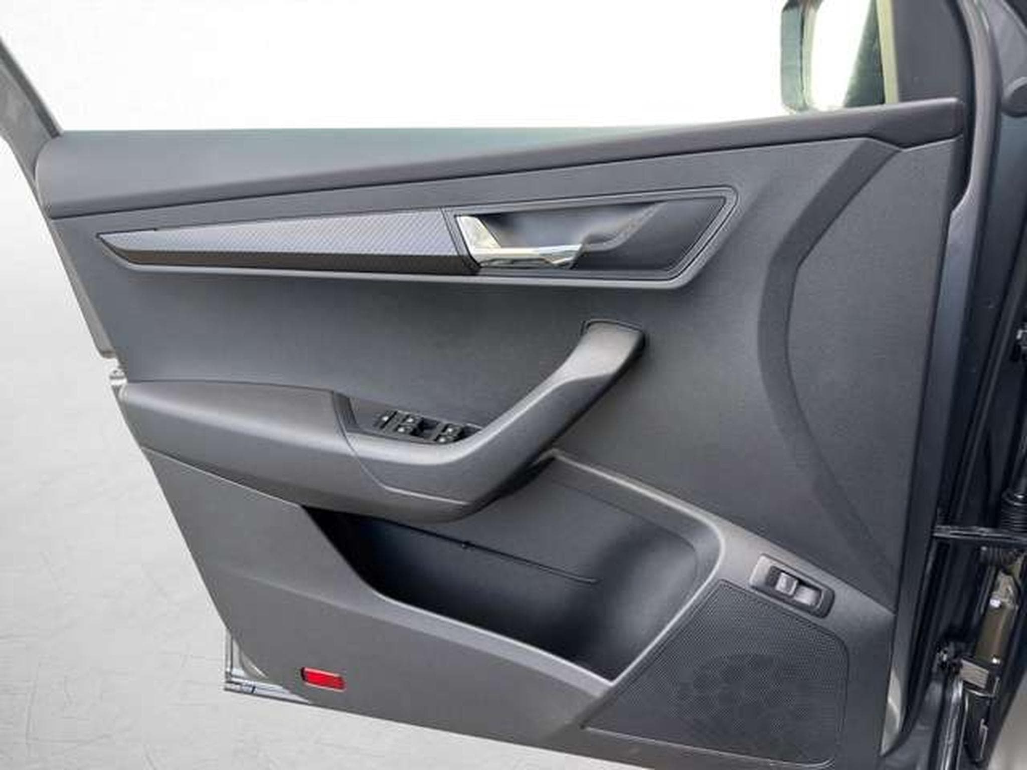 Skoda Karoq Sportline 4x4/AHK/Winter plus/Leder (2022) - Photo 24