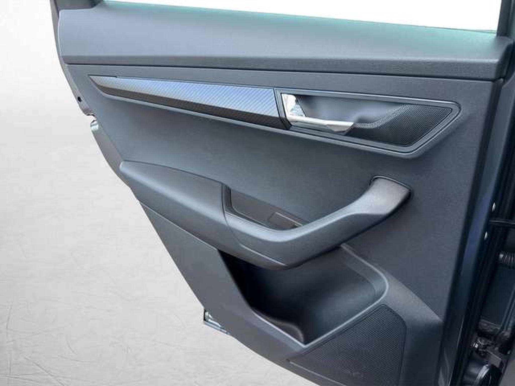 Skoda Karoq Sportline 4x4/AHK/Winter plus/Leder (2022) - Photo 25
