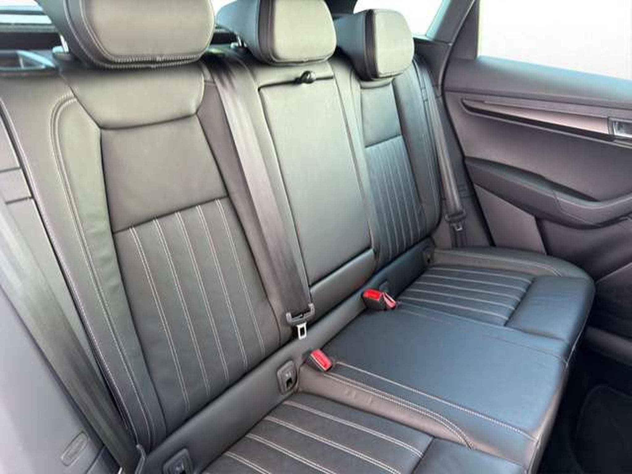 Skoda Karoq Sportline 4x4/AHK/Winter plus/Leder (2022) - Photo 27