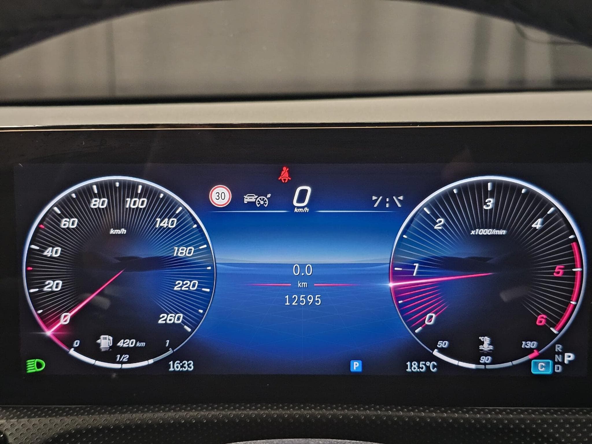 Mercedes CLA 200 AMG line (2025) - Photo 9