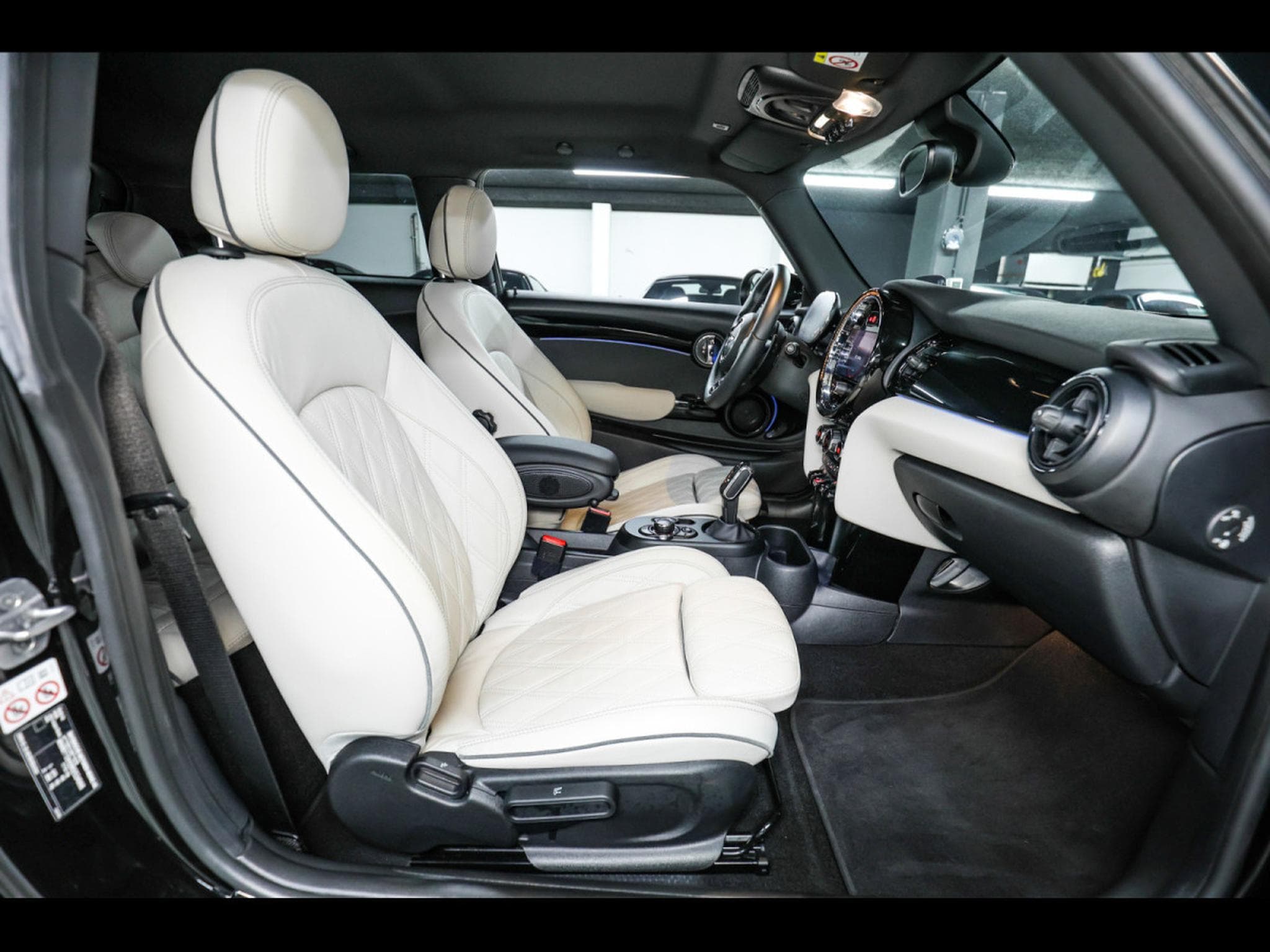 Mini Cooper John Cooper Works 3 PORTES AUTO (2022) - Photo 13
