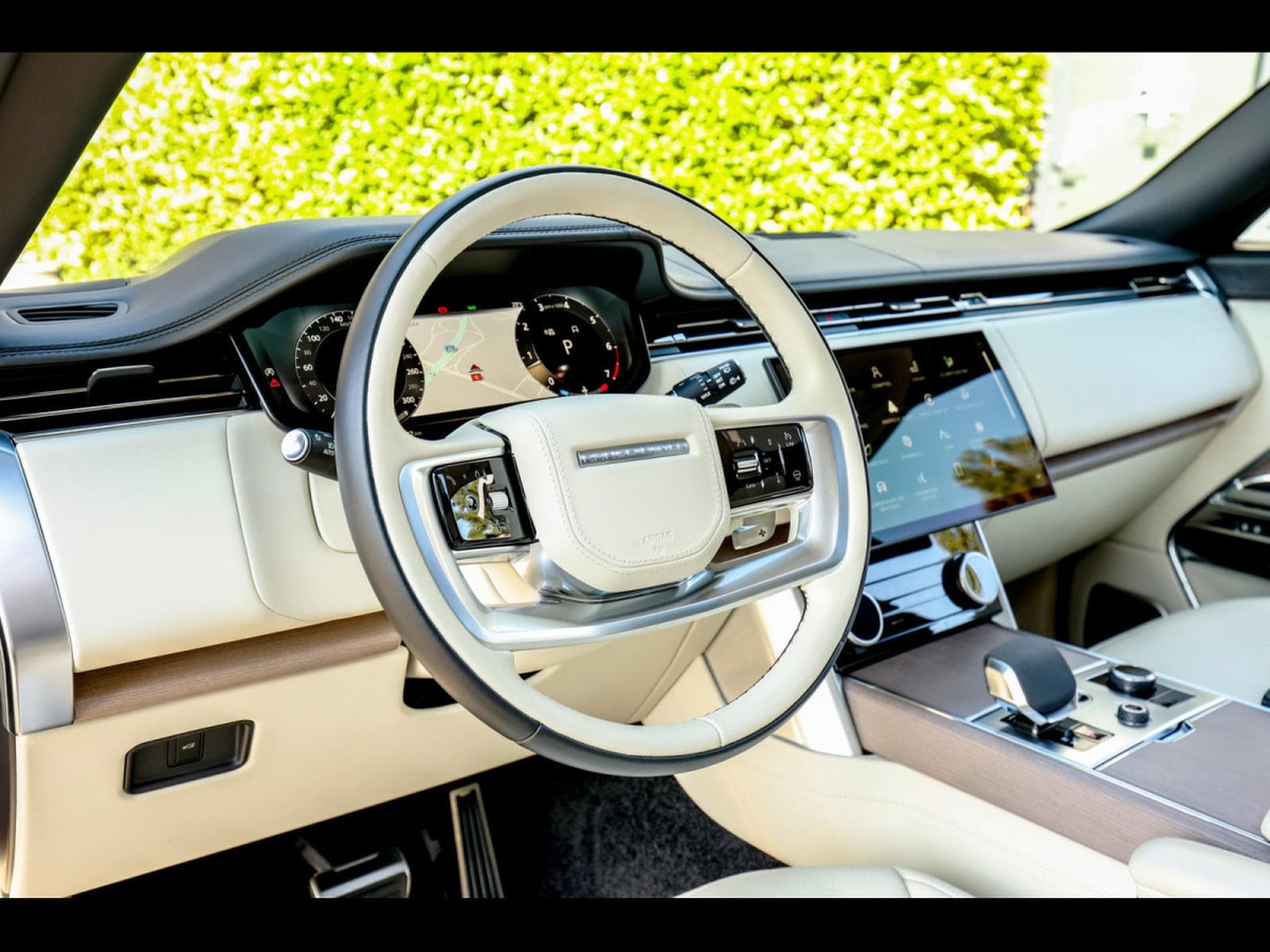 Land-Rover Range Rover 4.4 P530 FIRST EDITION SWB AWD (2022) - Photo 10