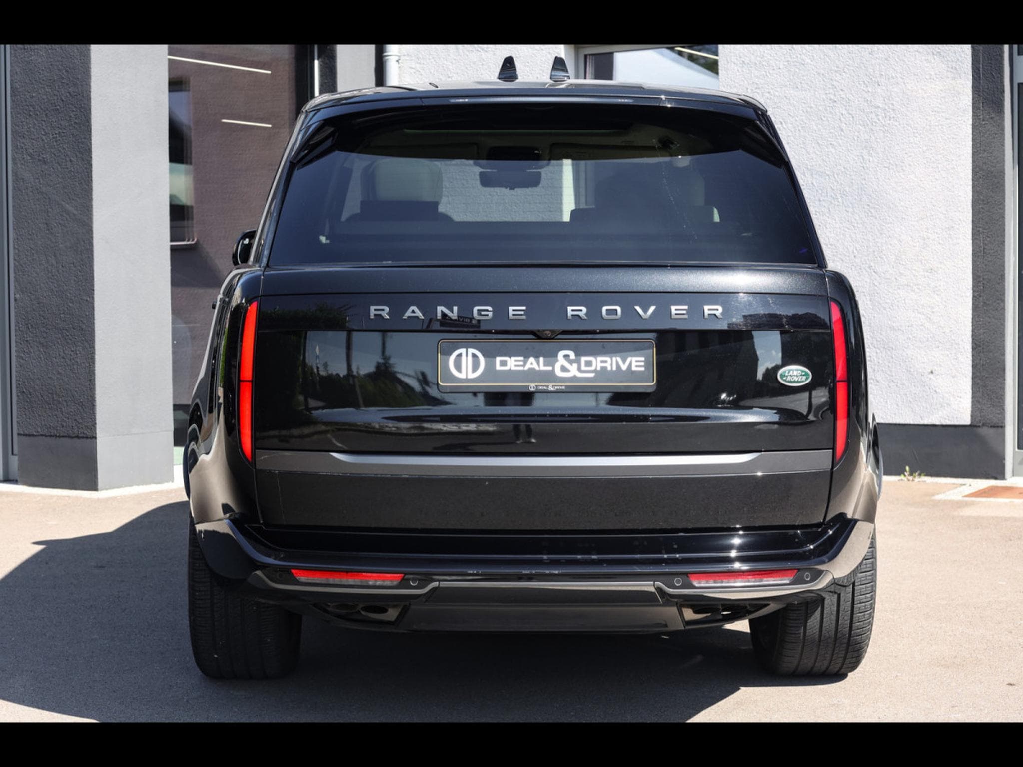 Land-Rover Range Rover 4.4 P530 FIRST EDITION SWB AWD (2022) - Photo 4