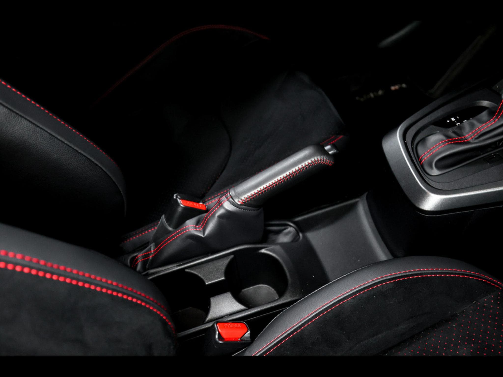 Toyota Yaris GR-FOUR 1.6 TURBO AUTO – PACK TRACK - FACELIFT (2025) - Photo 15
